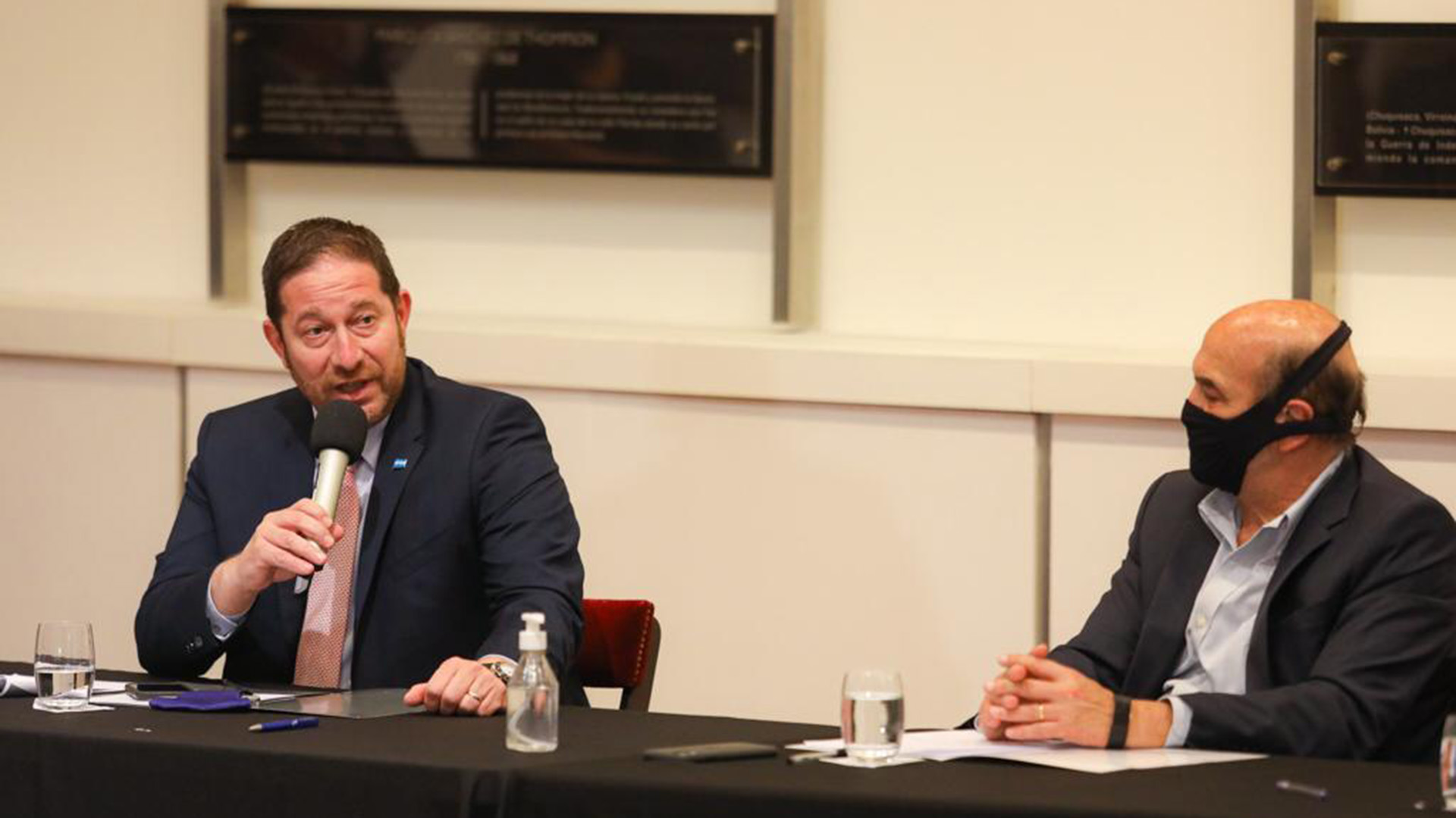 Iván Szczech, presidente de la Cámara de la Construcción, y David Uriburu; secretario de la UIA