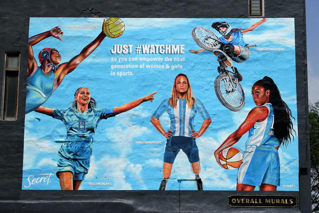 A "Watch Me" Mural in New York City. (Bill McCay/Getty Images)