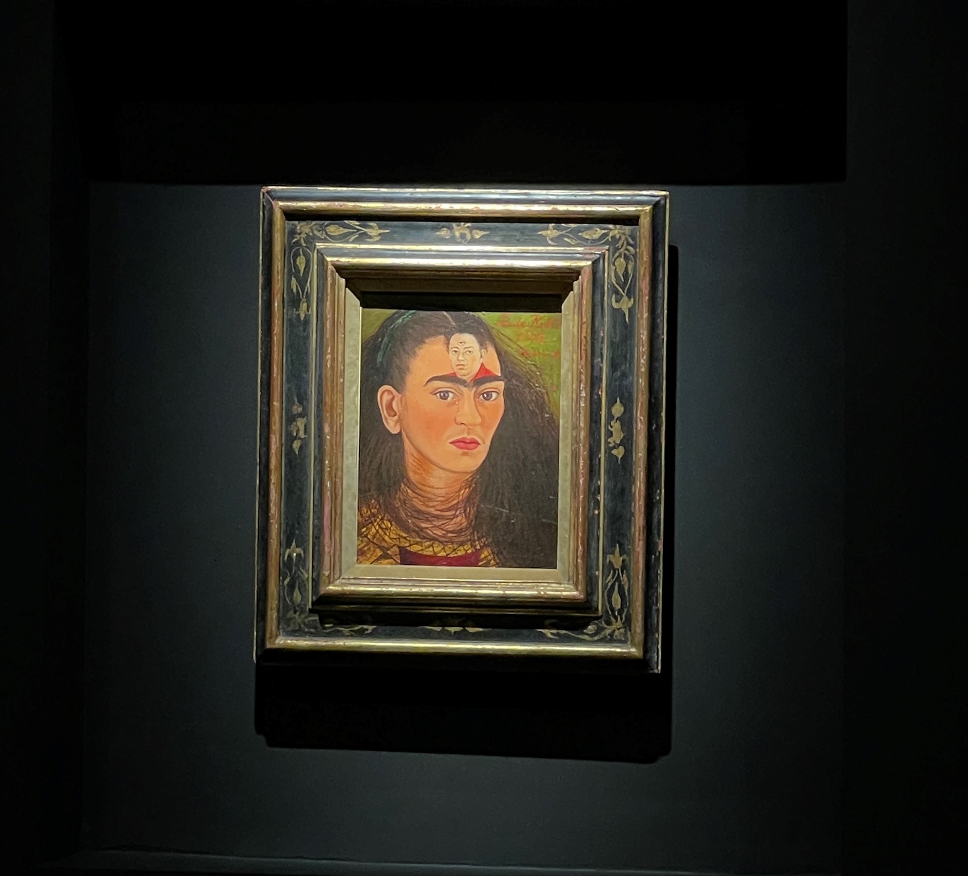 “Tan extraña como tú”: así fue la llegada de la emblemática obra de Frida Kahlo al Malba