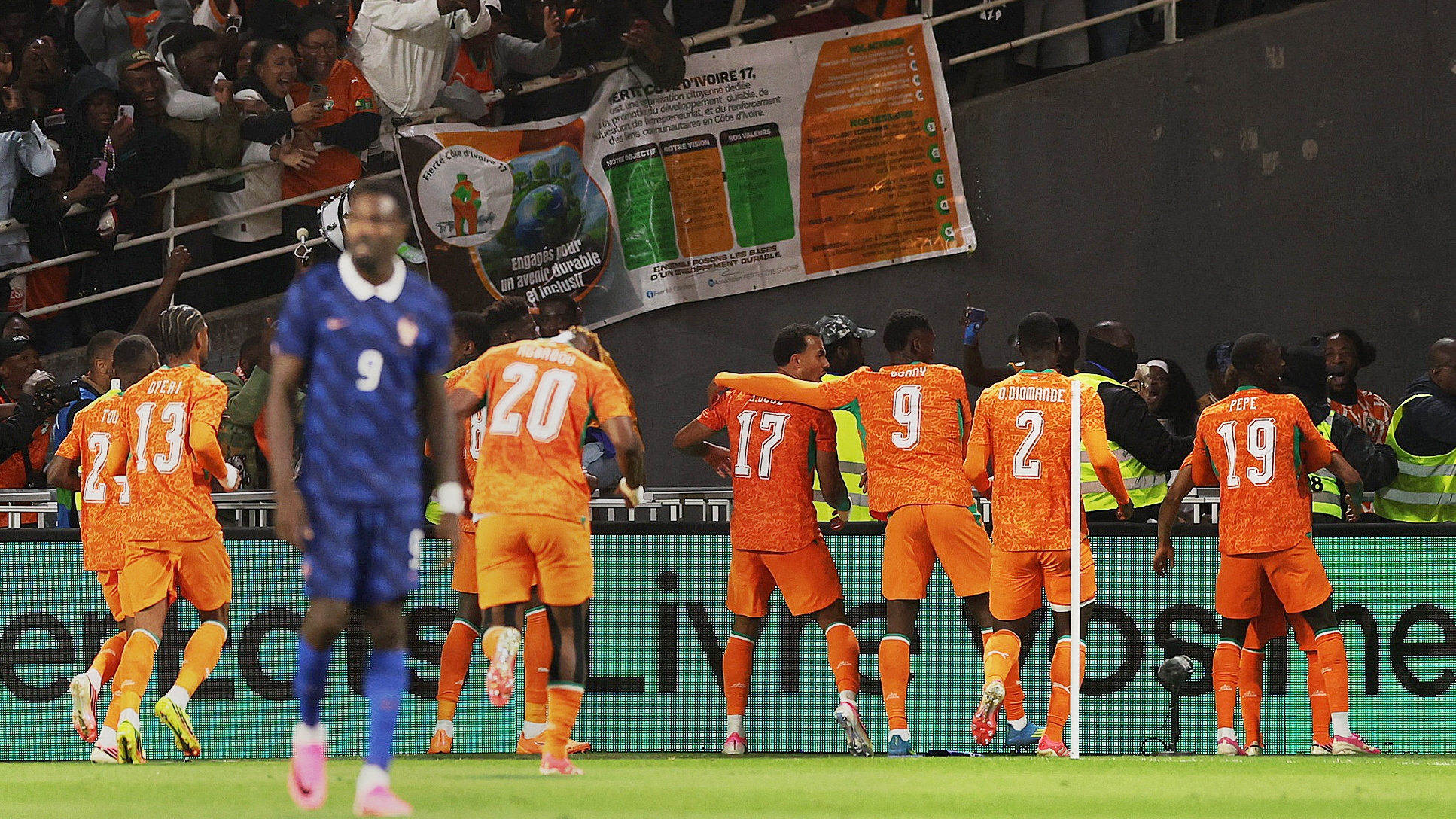 Sorpresa: Francia, uno de los candidatos a ganar el Mundial, perdi&oacute; como local 2-1 con Costa de Marfil