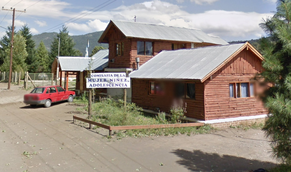 Abusó de su pareja, la atacó con un cuchillo mientras dormía y la arrojó por una escalera