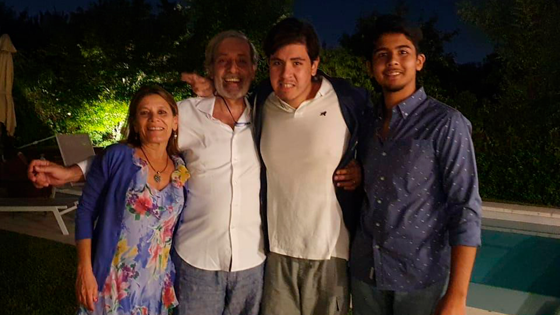 Marta y Ricardo junto a sus hijos Ivan y Brian
