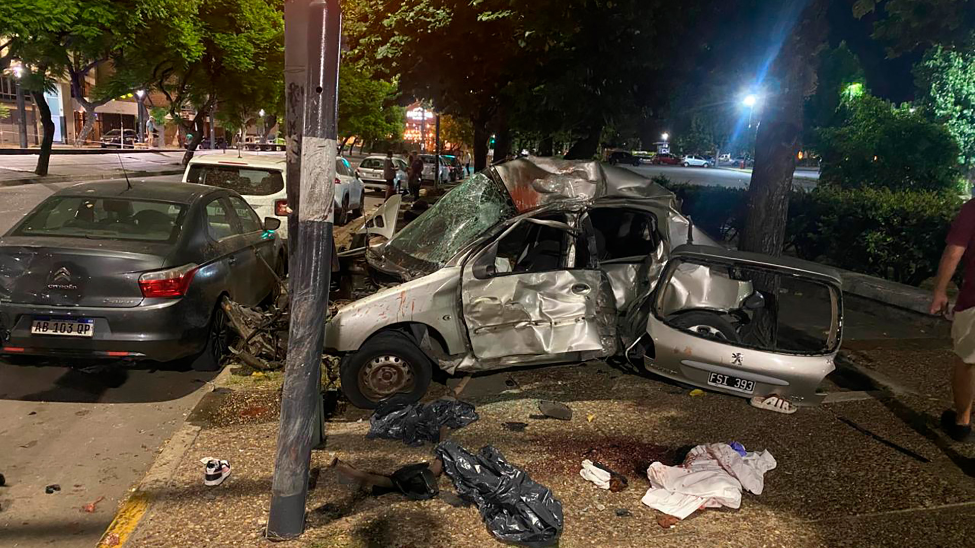 Fiestas de lujo y autos a toda velocidad: quién es el tiktoker que atropelló y mató a una mamá y a su hija en Rosario