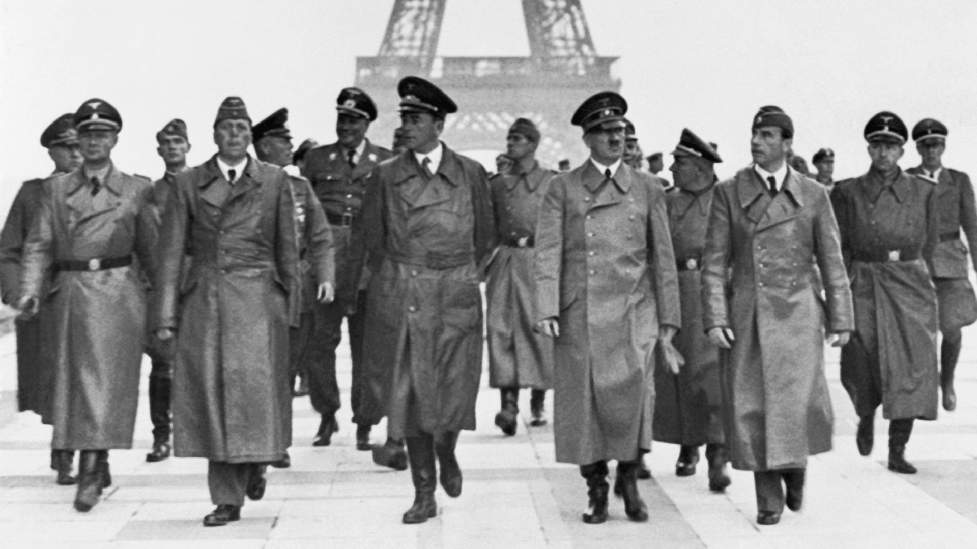 Las tres horas de Hitler en París: el sueño cumplido del dictador, los sitios que visitó y por qué no subió a la Torre Eiffel