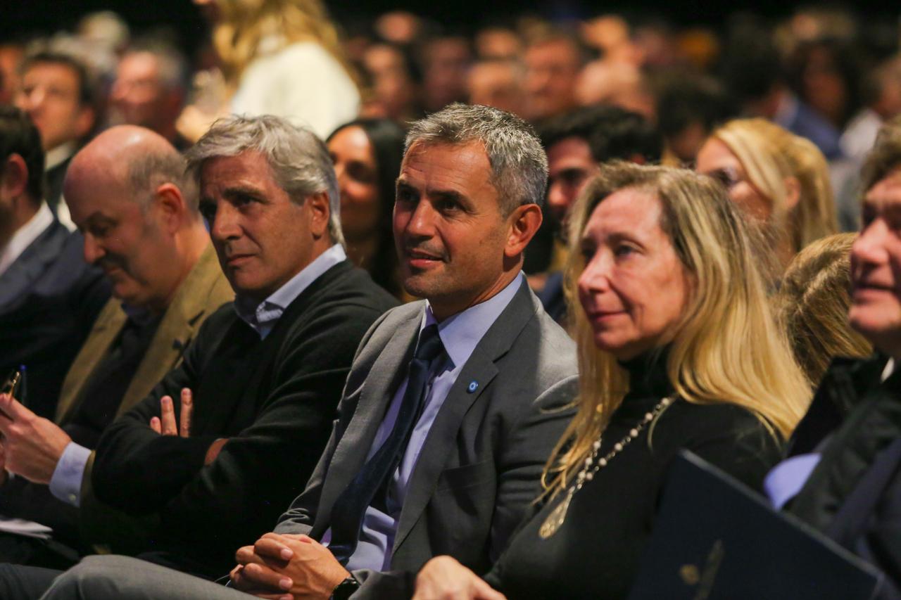 Javier Milei criticó el aumento de los sueldos de los senadores: “Vuelven a hacerlo, escupiendo en la cara de los argentinos”