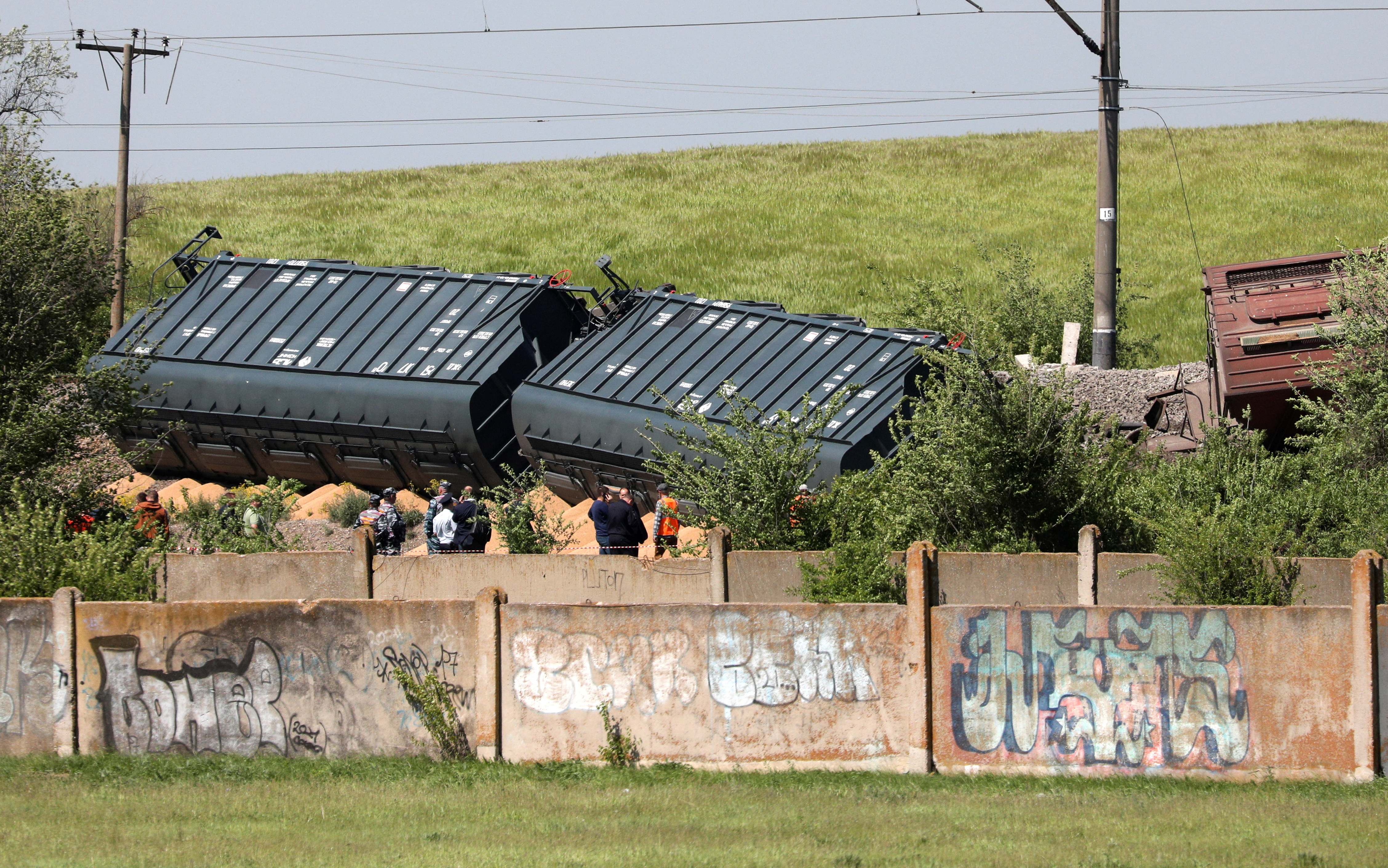 Tren descarrilado en el distrito de Simferopol, Crimea (Reuters)