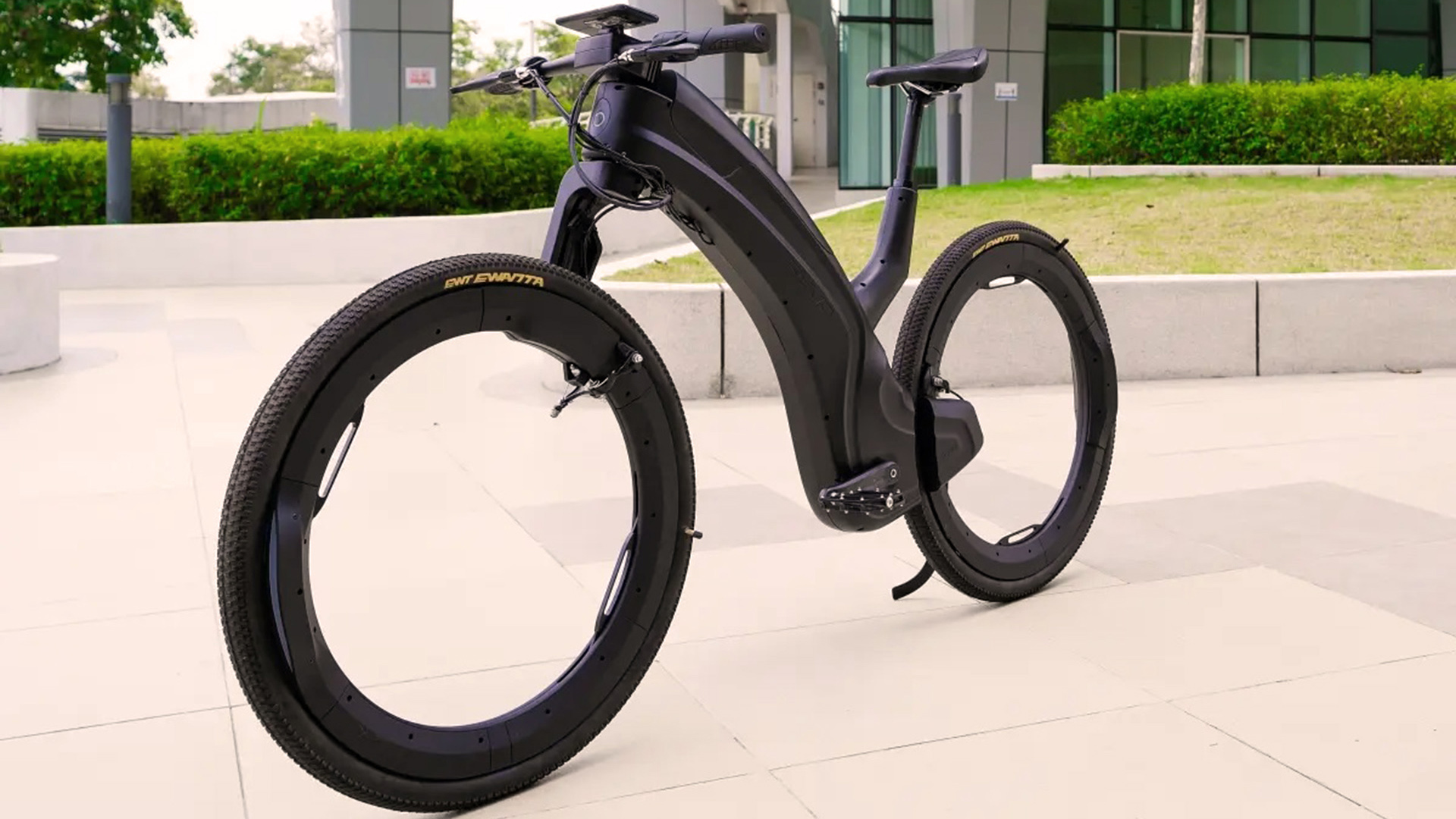 Cómo funciona la bicicleta eléctrica que tiene rayos en sus ruedas - Infobae