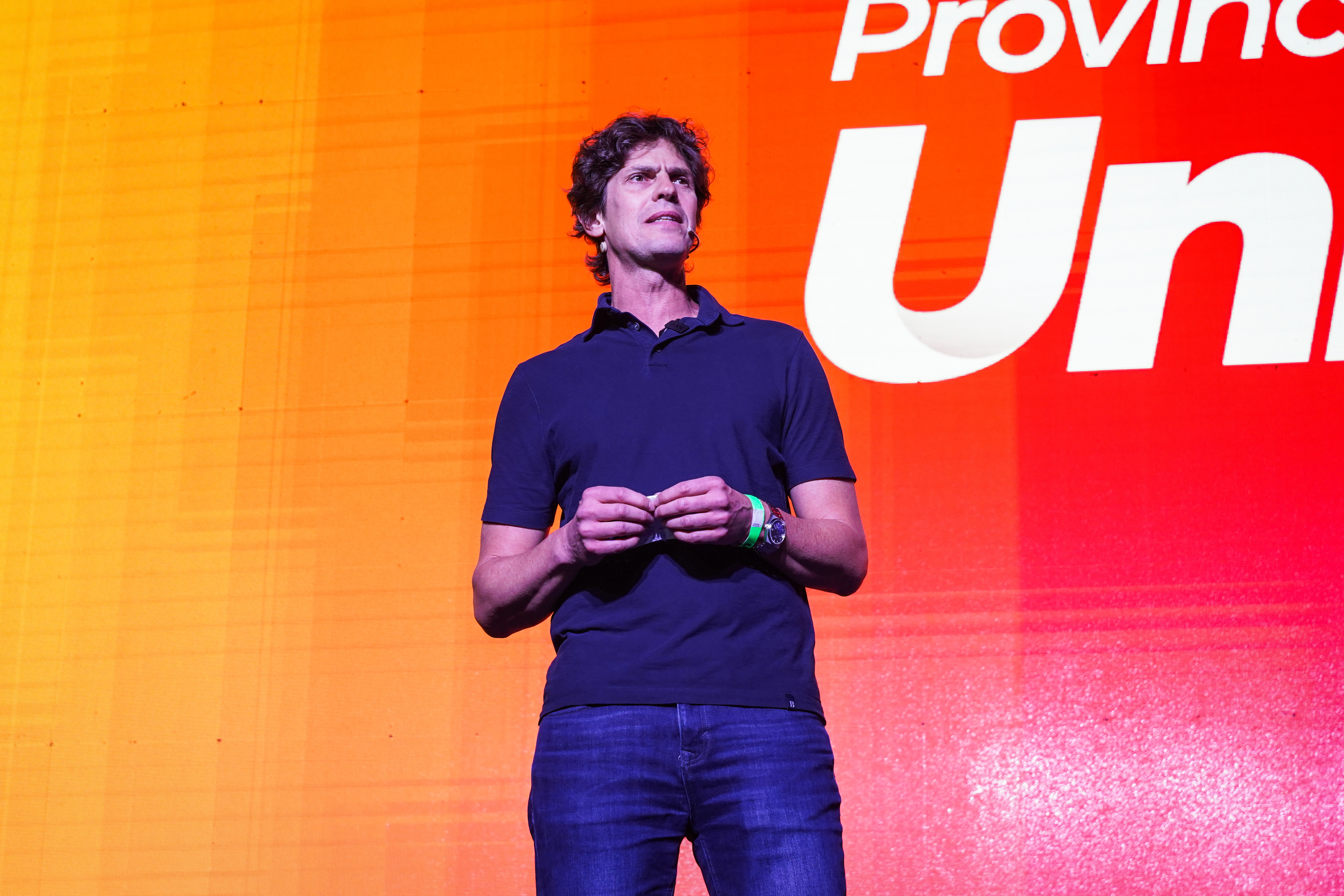 La mitad de los hogares del país no accede al menos a uno de los tres servicios básicos: agua, gas y cloacas