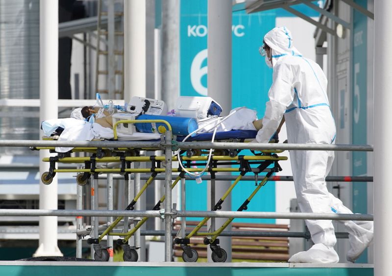 Rusia superó por primera vez los 1.000 muertos por COVID-19 en 24 horas desde el inicio de la pandemia (FOTO: REUTERS)