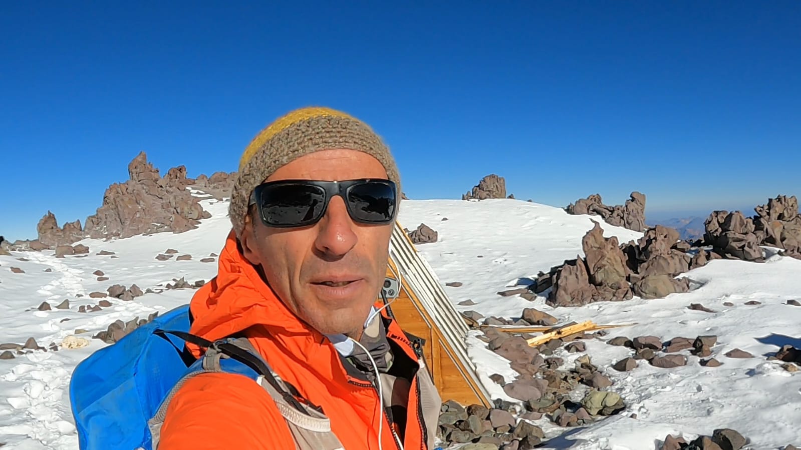 Martín Erroz tiene 47 años y la primera vez que hizo cumbre en el Aconcagua era un adolescente con dos décadas de vida