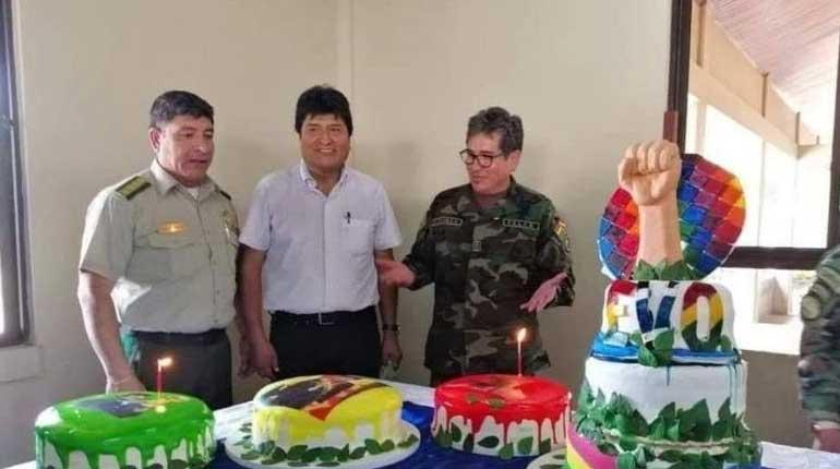 Yuri Calderón, Evo Morales y Maximiliano Dávila en el cumpleaños del ex mandatario en 2019. (Foto: Página Siete)