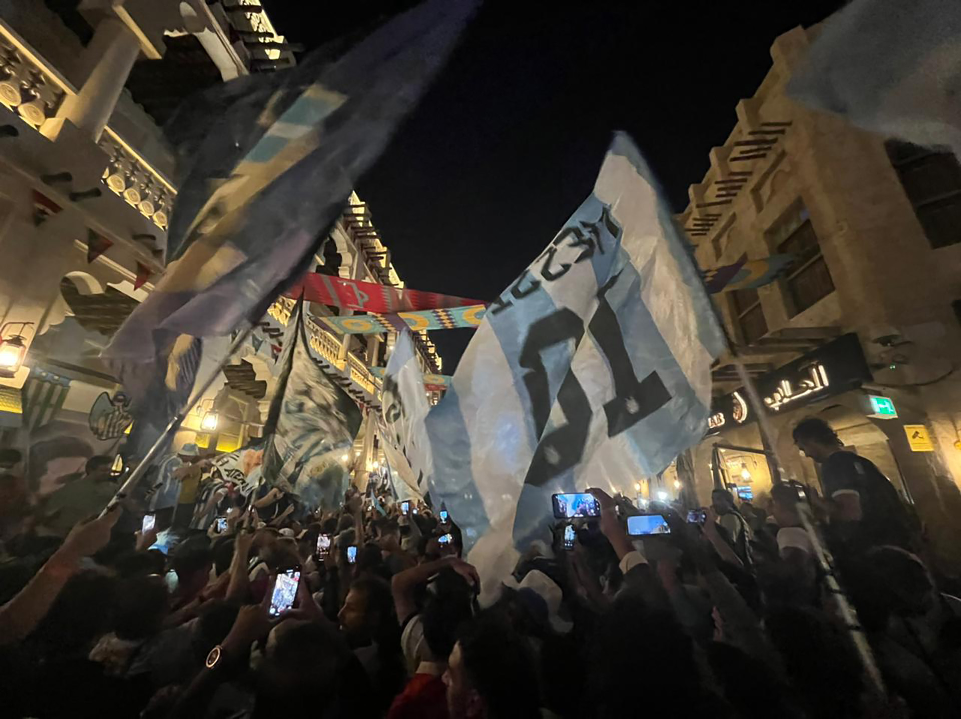 Las banderas argentinas se apoderaron de Doha