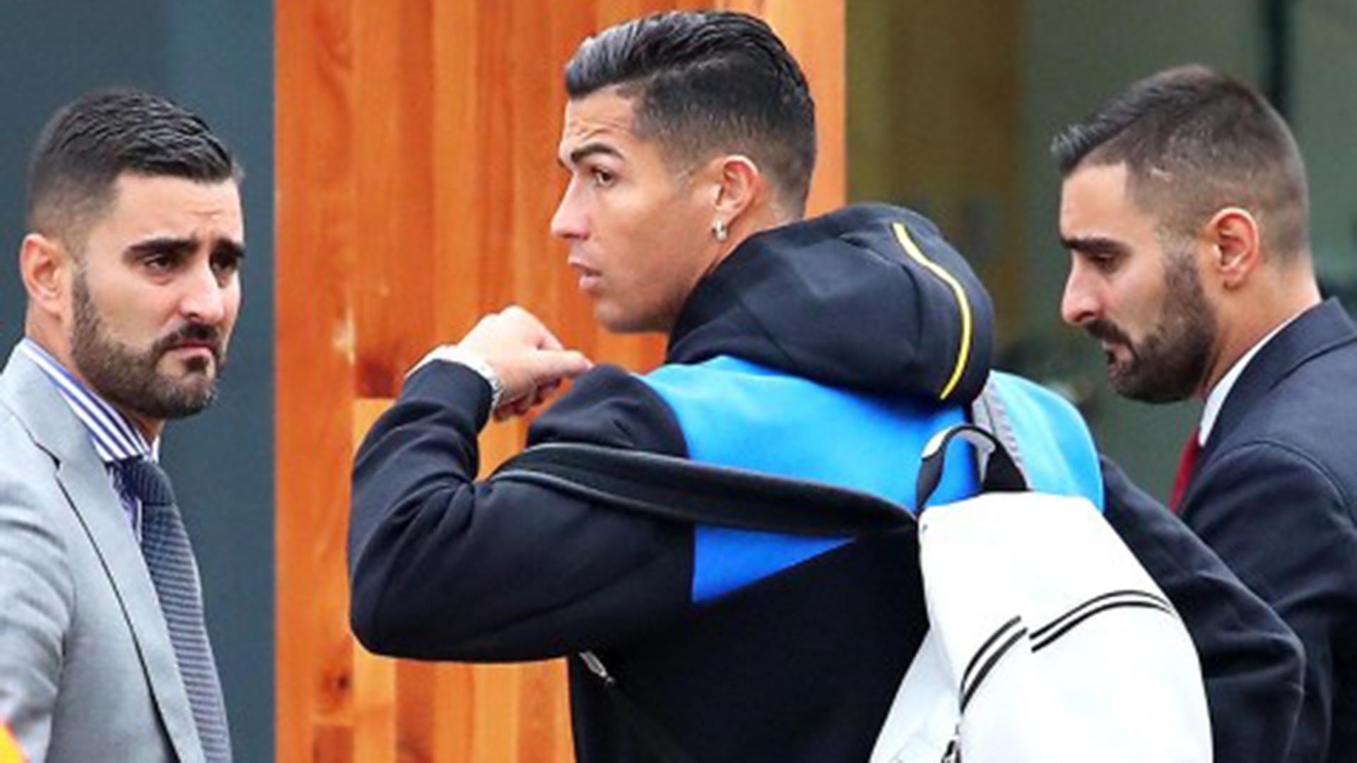 Cristiano Ronaldo ha contratado a dos guardaespaldas que fueron combatientes en Afganistán (@samiul_labeeb)