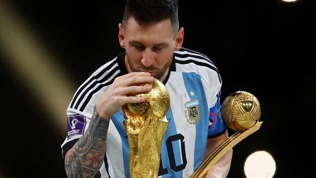 El 18 diciembre de 2022, una fecha inolvidable para Lionel Messi y todos los argentinos (Foto: REUTERS/Kai Pfaffenbach/Foto de Archivo)