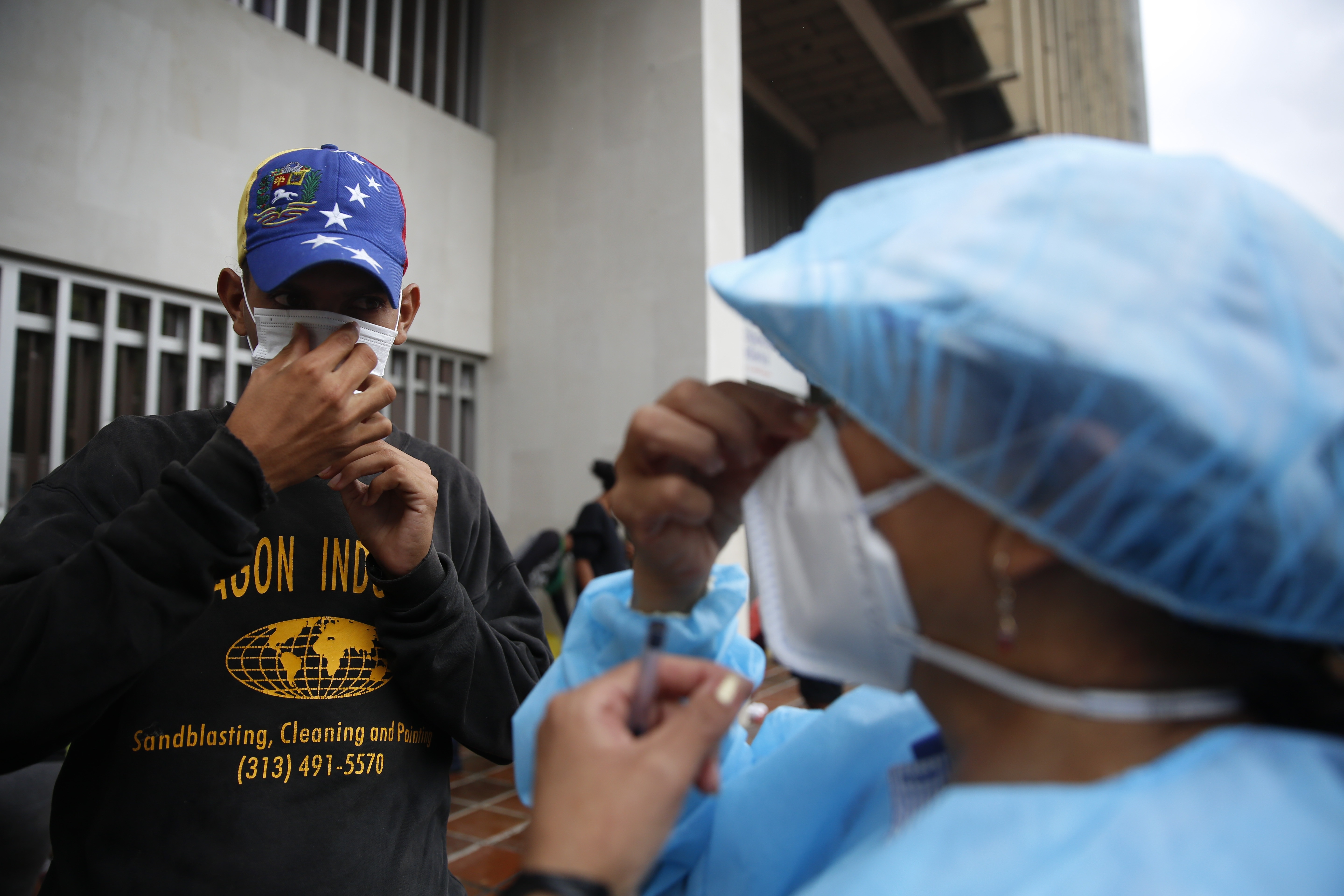 AI denunció las precarias condiciones sanitarias a las que están expuestos los venezolanos durante la pandemia (EFE/ Ernesto Guzmán Jr)
