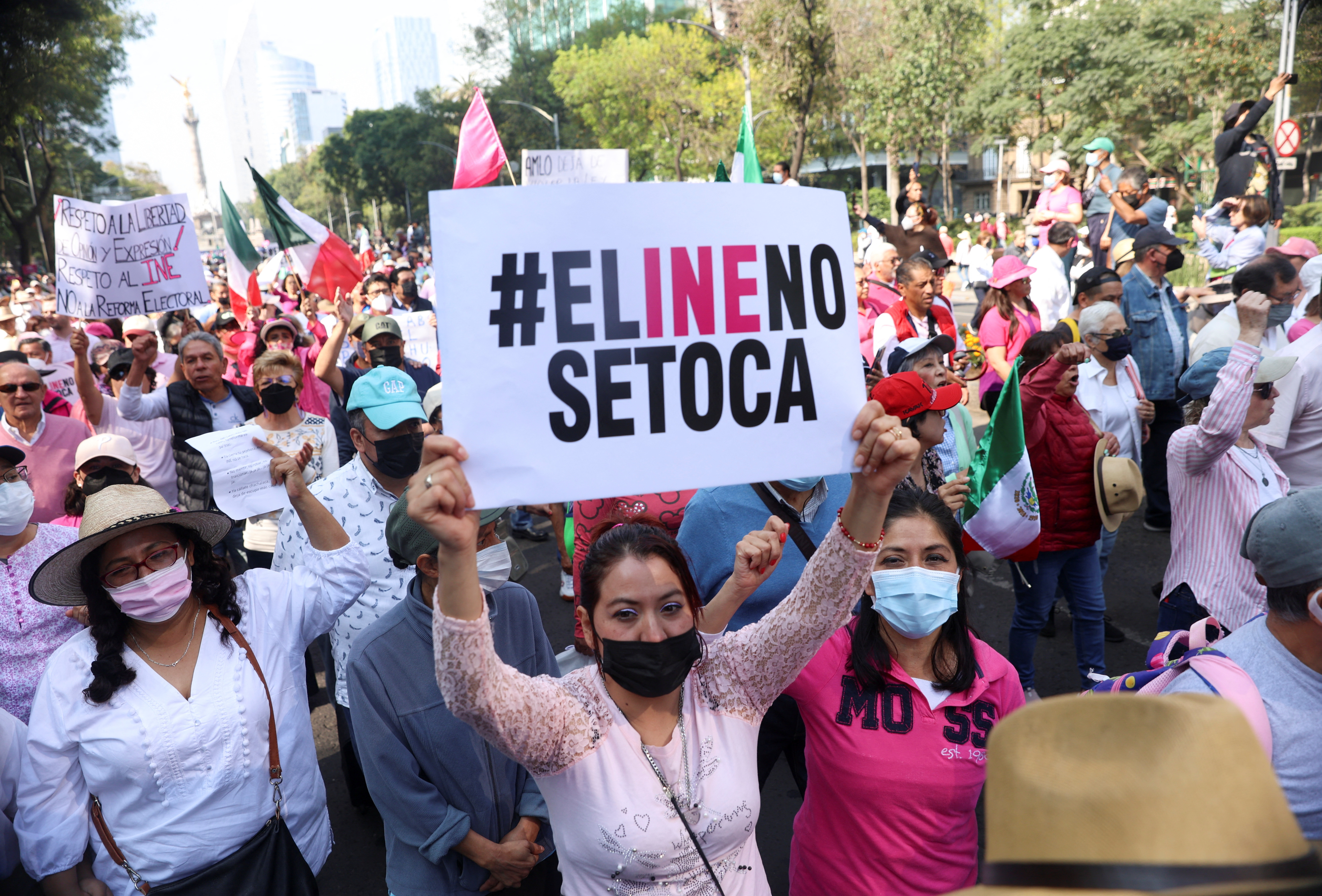 La marcha en defensa del INE fue encabezada por figuras de la oposición como los líderes de los partidos PAN, PRI y PRD REUTERS/Luis Cortes