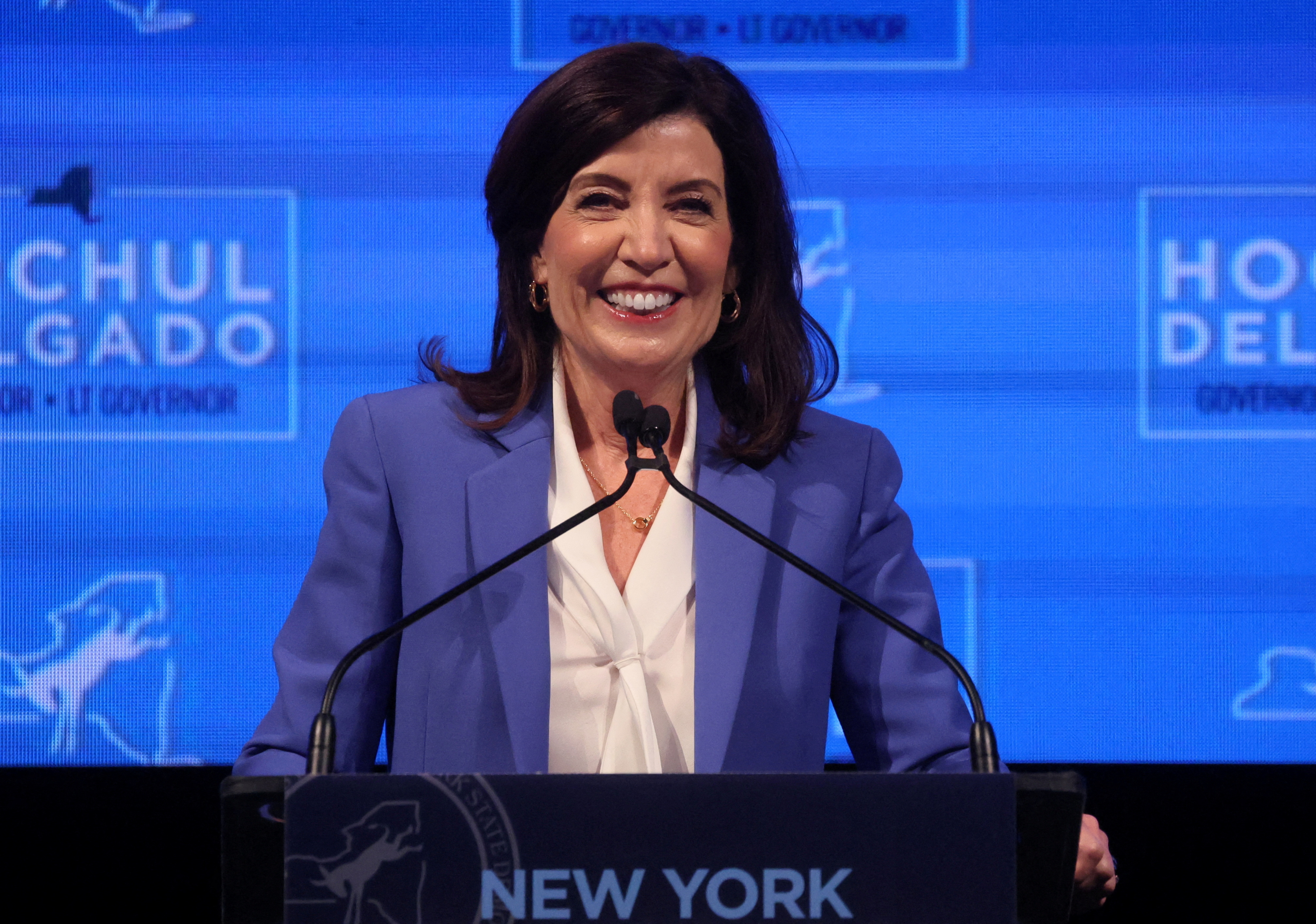 Kathy Hochul reafirma su liderazgo al convertirse en la primera gobernadora electa de Nueva York (REUTERS- Brendan McDermid)
