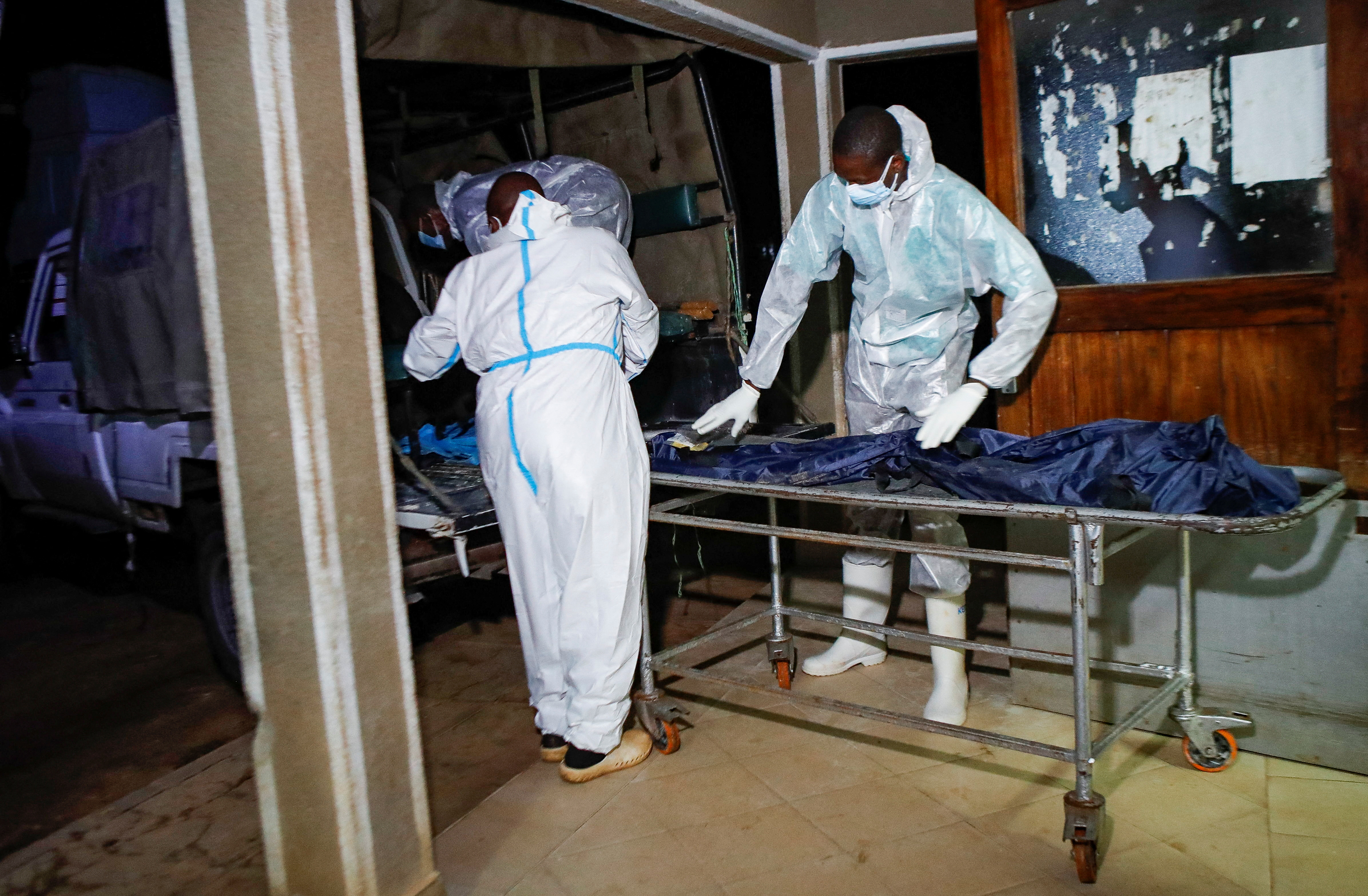 Las autoridades señalaron también que al menos dos de las víctimas presentaban indicios de asfixia. (REUTERS/Monicah Mwangi)