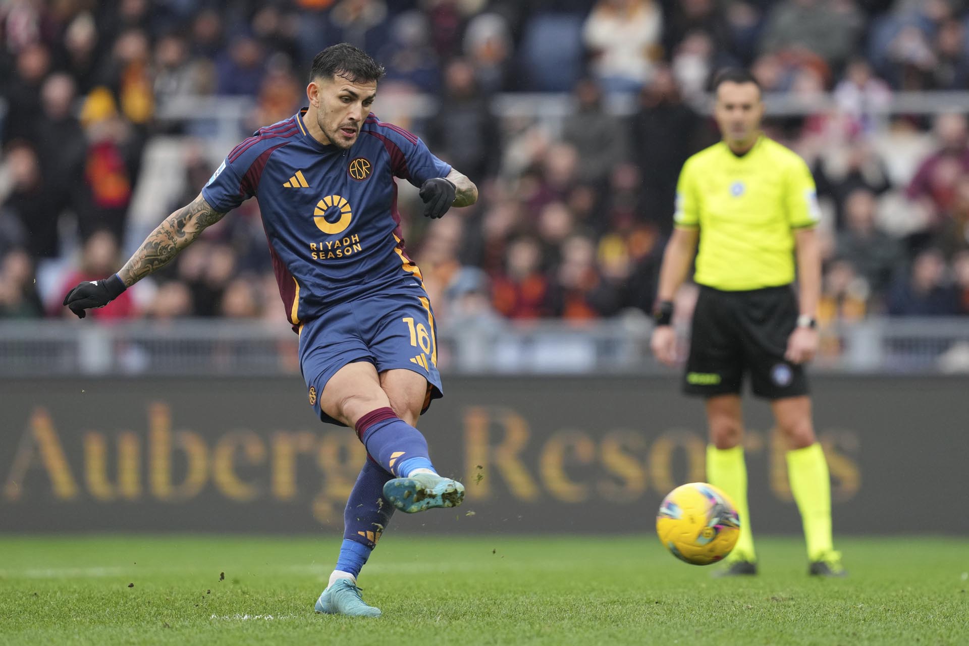 El entrenador de la Roma dio su veredicto sobre la posible salida de Leandro Paredes a Boca Juniors