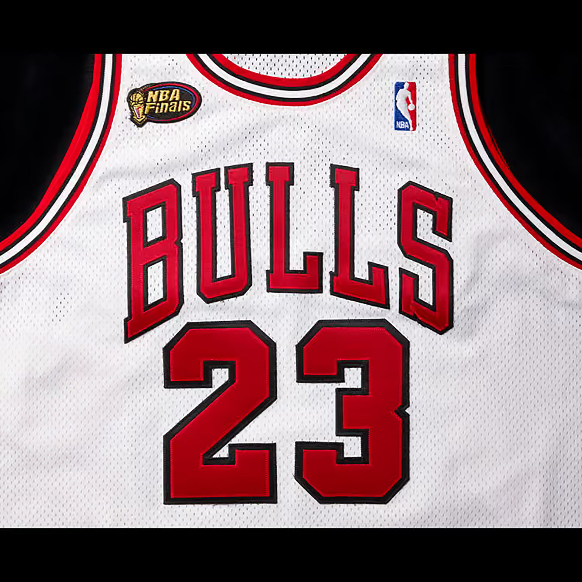 La ic&oacute;nica camiseta de Michael Jordan que ser&aacute; subastada en m&aacute;s de USD 10 millones y podr&iacute;a superar un hist&oacute;rico r&eacute;cord