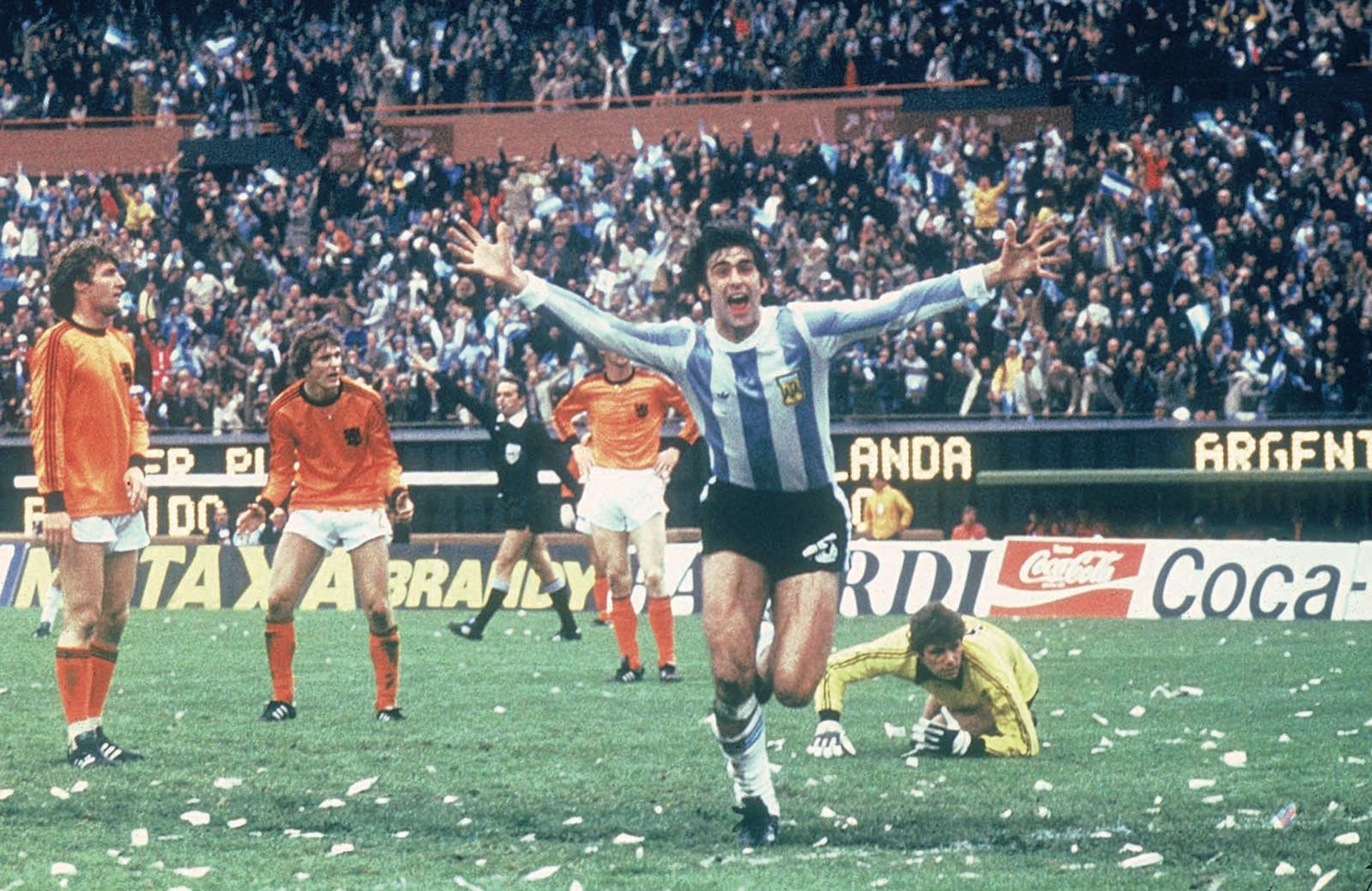 Mario Kempes during the 1978 World Cup in the final against the Netherlands.  (PEOPLE photo file)