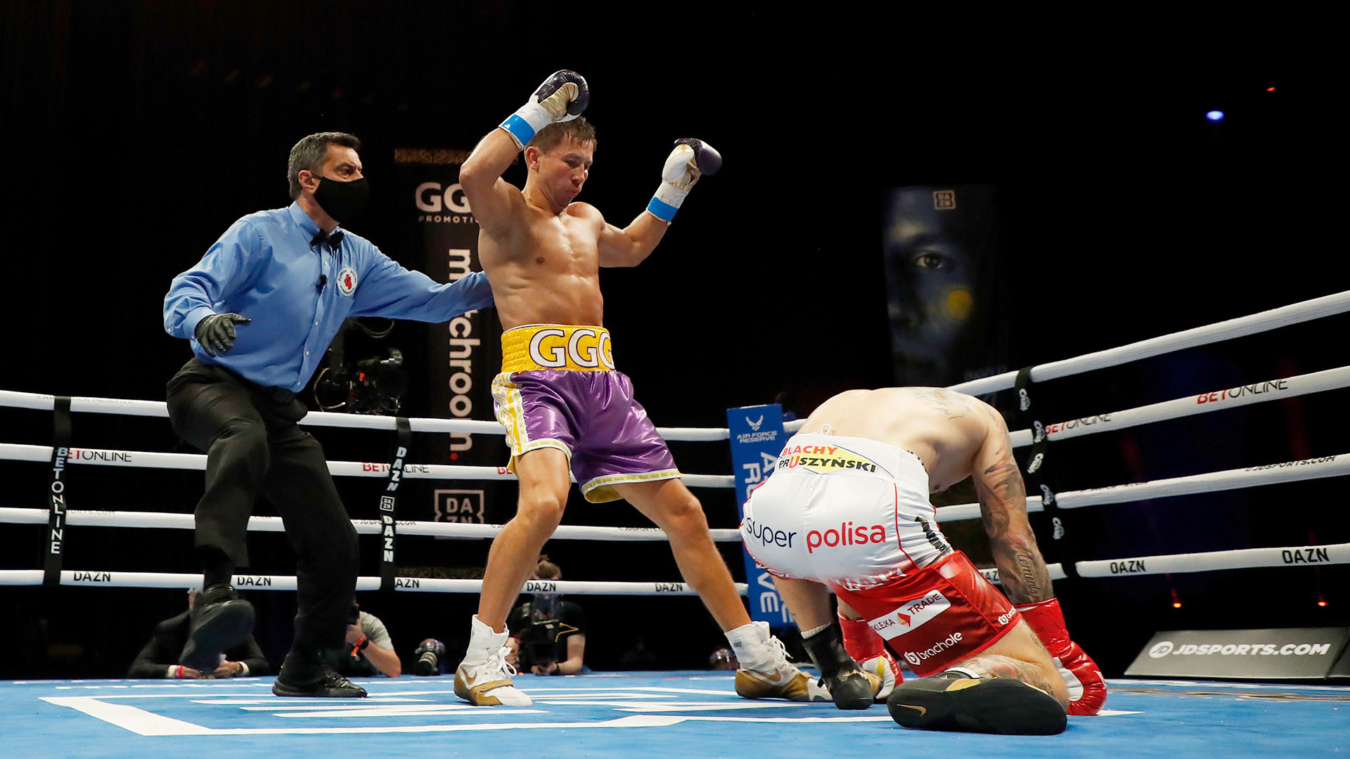 GGG entabló cuatro peleas más después de haber caído con Canelo Álvarez; no perdió ninguna (Foto: Cliff Hawkins/AFP)