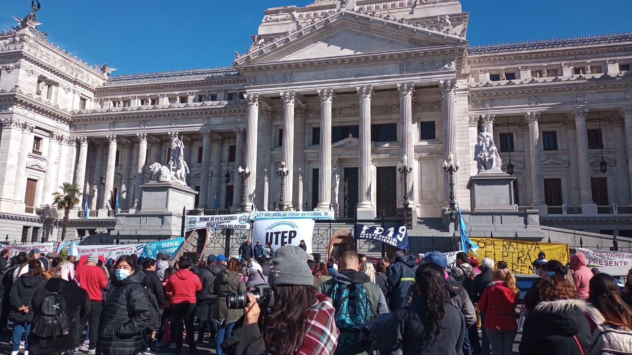 Movimientos Sociales Aliados Al Gobierno Intensificaron Sus Reclamos Y