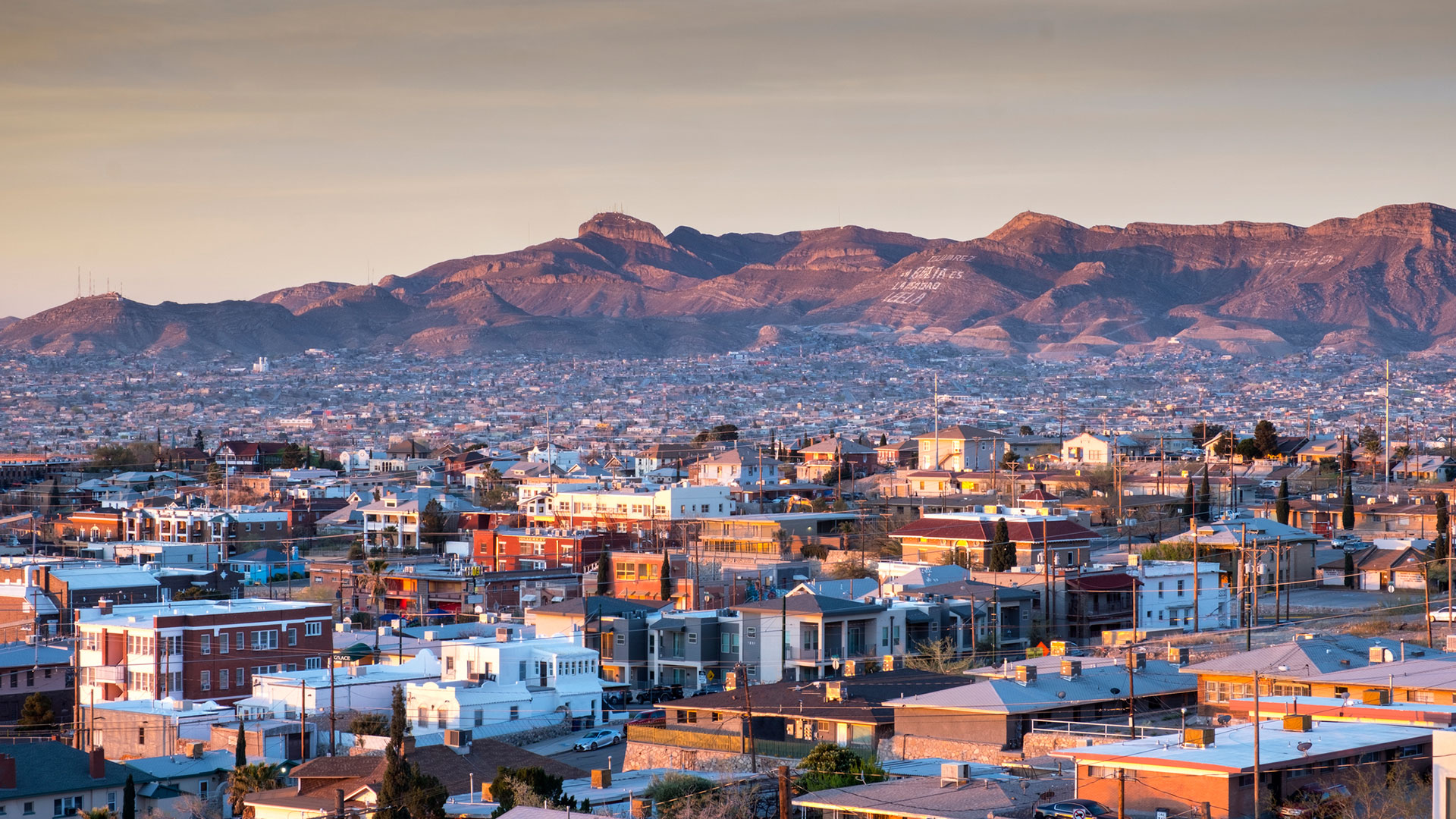 El Paso, Texas, is located near the border with Mexico and is a place where it is possible to buy a home at reasonable prices