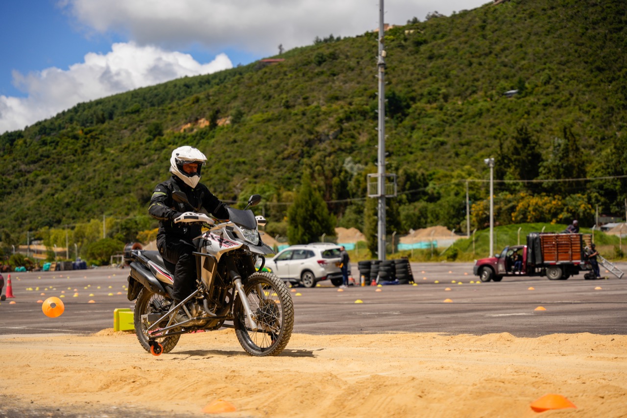 Las motos en Colombia deberán tener, por obligación, un nuevo sistema de frenos: les explicamos de qué se trata