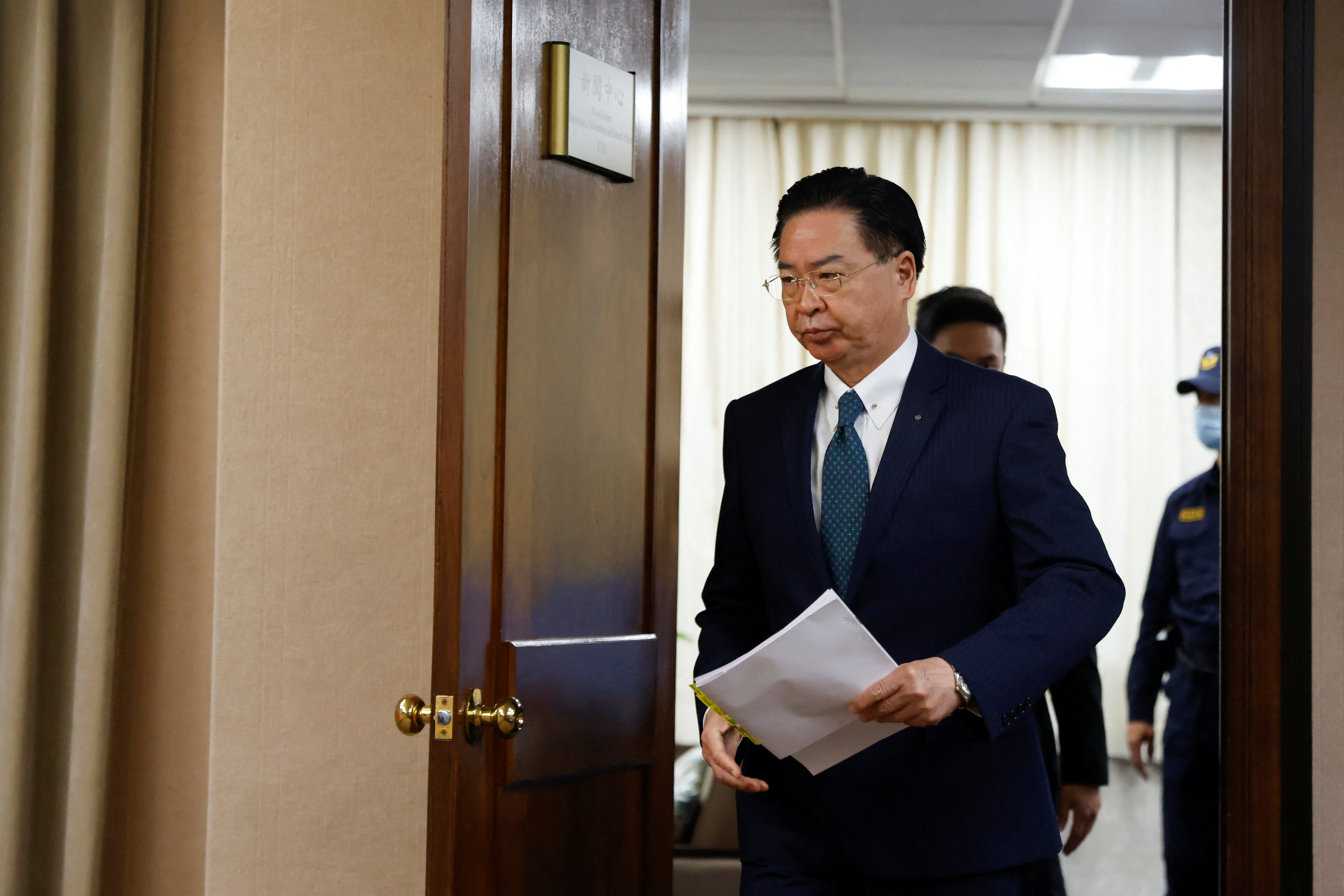 Wu confirmó la ruptura de los lazos entre ambos países en una conferencia de prensa en Taipéi y aseguró que cerraría su embajada en Honduras y retiraría a su embajador. (REUTERS)