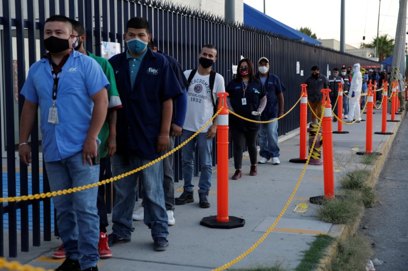 La economía mexicana se ha visto seriamente afectada por la pandemia de coronavirus, pero apuesta a que la vacuna ayude a remontar la situación (Foto: José Luis González/ Reuters)