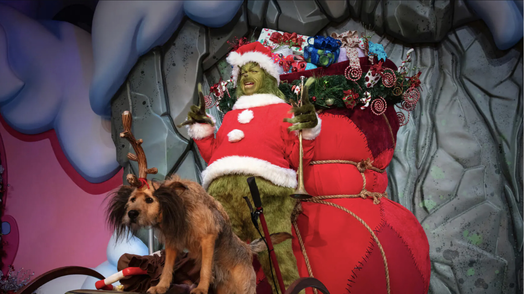 Una de las experiencias navideñas más singulares que se pueden tener es el "Grinch’s Holiday Spectacular" en Islands of Adventures at Christmas. (Universal)
