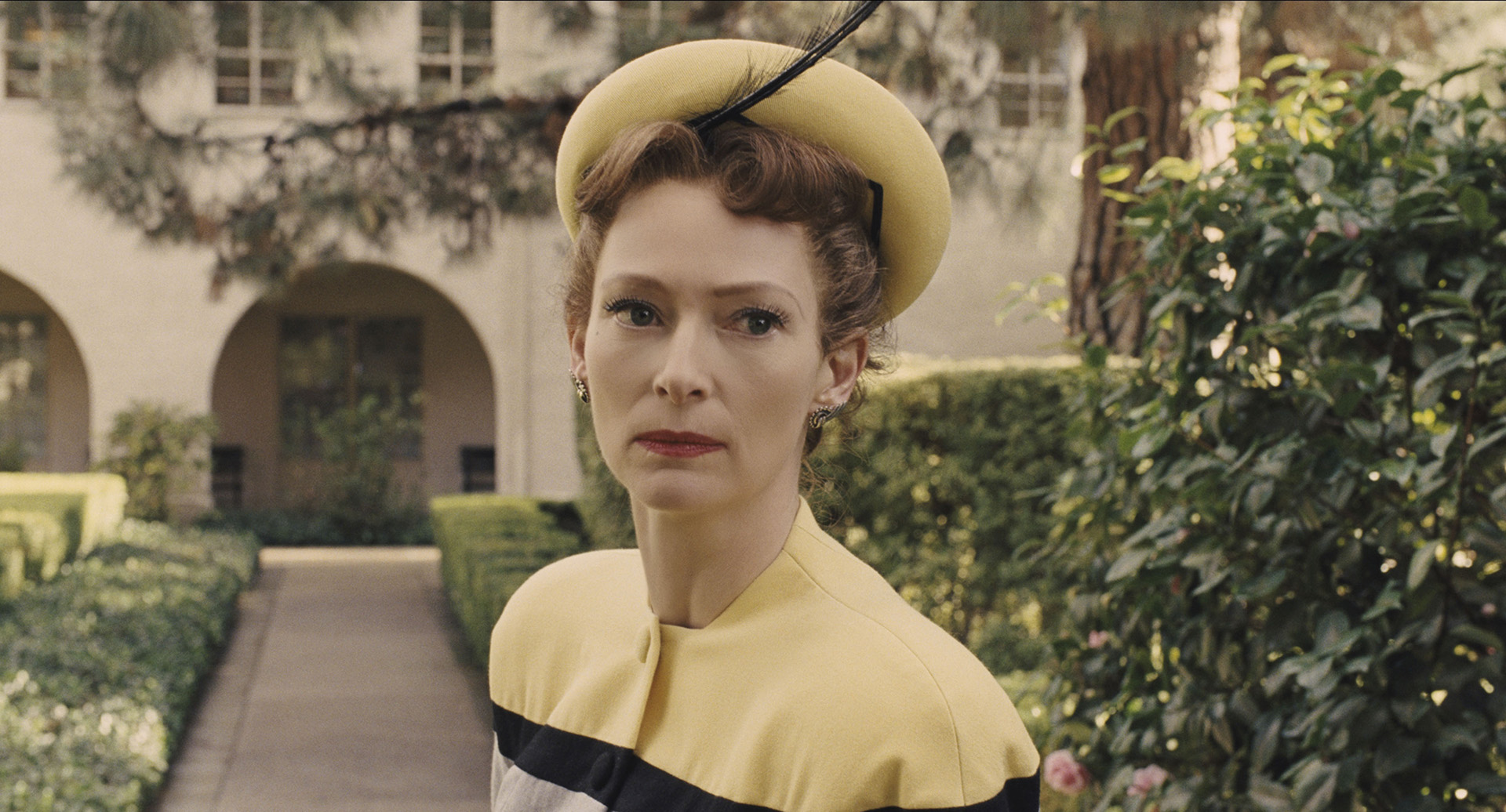 Tilda Swinton interpretó a Louella Parsons y a Hedda Hopper en la película Hail César de los Hermanos Cohen