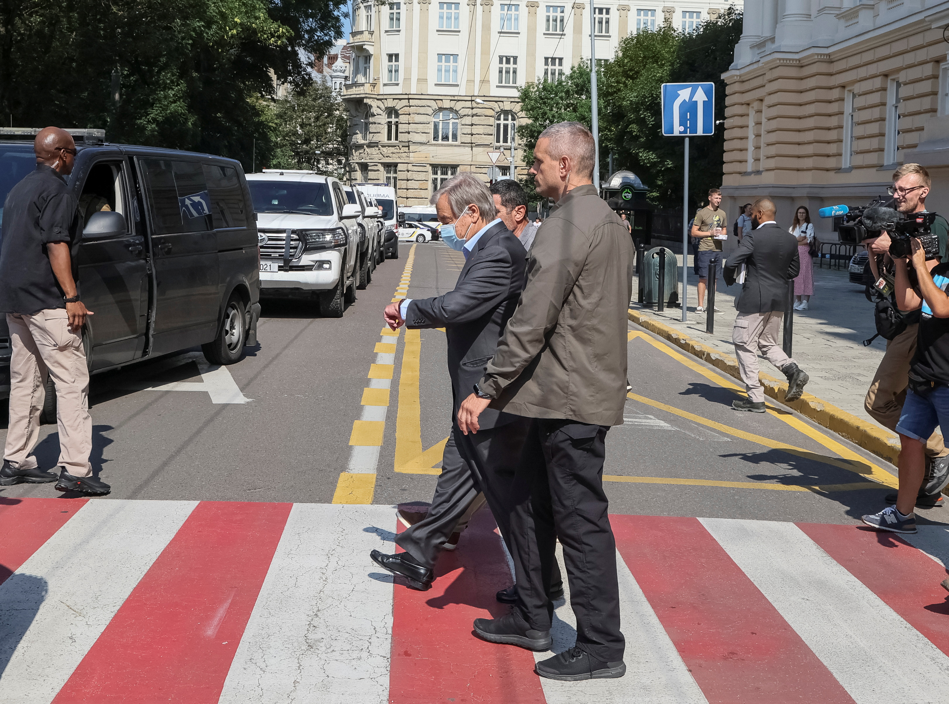 Guterres visited the Ivan Franko National University of Lviv, the oldest in Ukraine (REUTERS / Gleb Garanich)