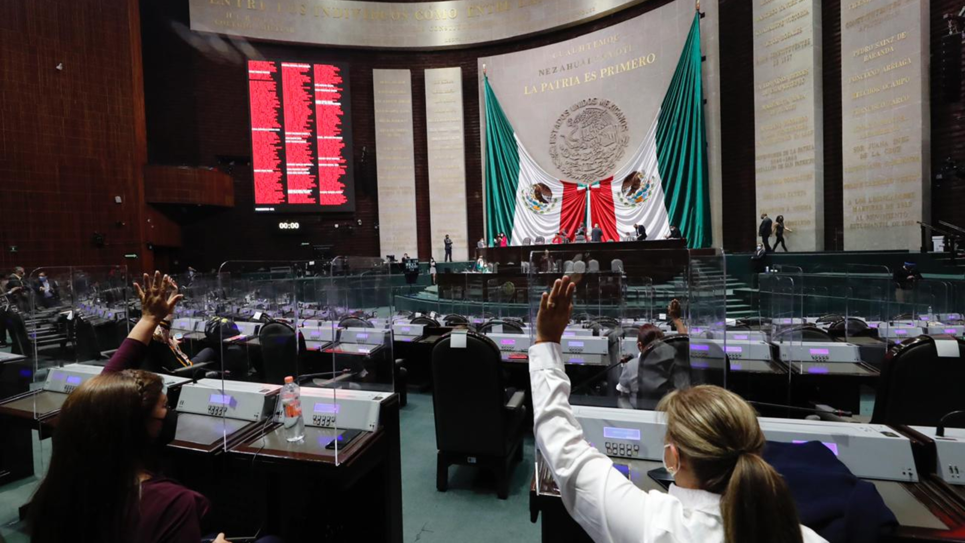 El sondeo de Reforma también reveló que el 63% de los encuestados aprueba la gestión de López Obrador, presidente desde diciembre de 2018, mientras que el 33% la desaprueba. (Foto: Cortesía Cámara de Diputados)