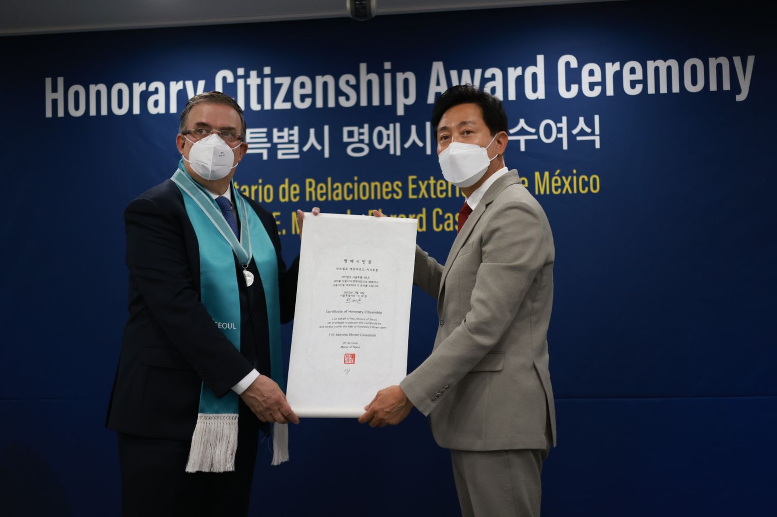 Marcelo Ebrard fue reconocido como ciudadano honorario de Seúl, en Corea del Sur