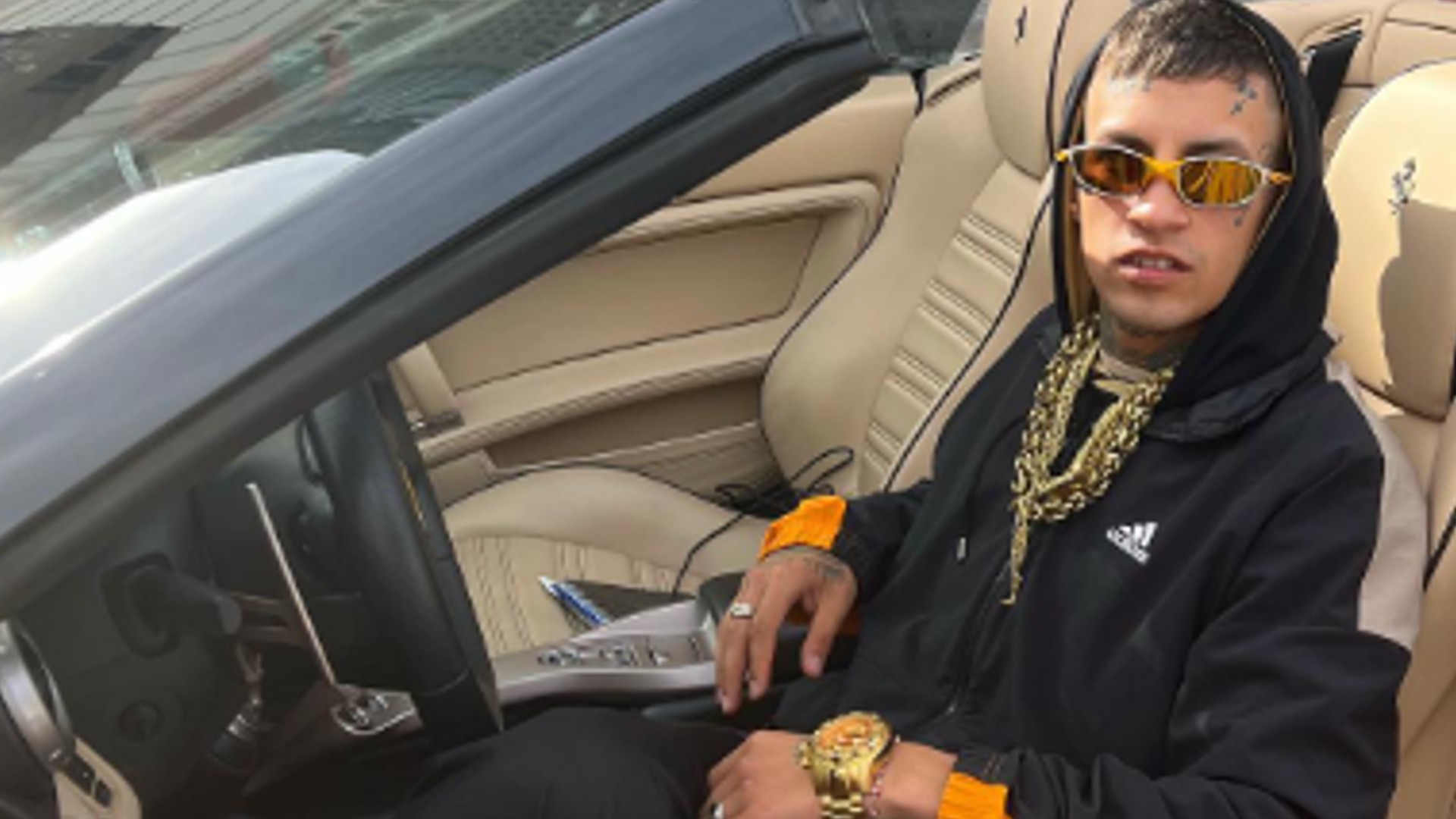L-Gante menanggapi Alex Caniggia dengan foto kontroversial (Foto: @lgante_keloke)