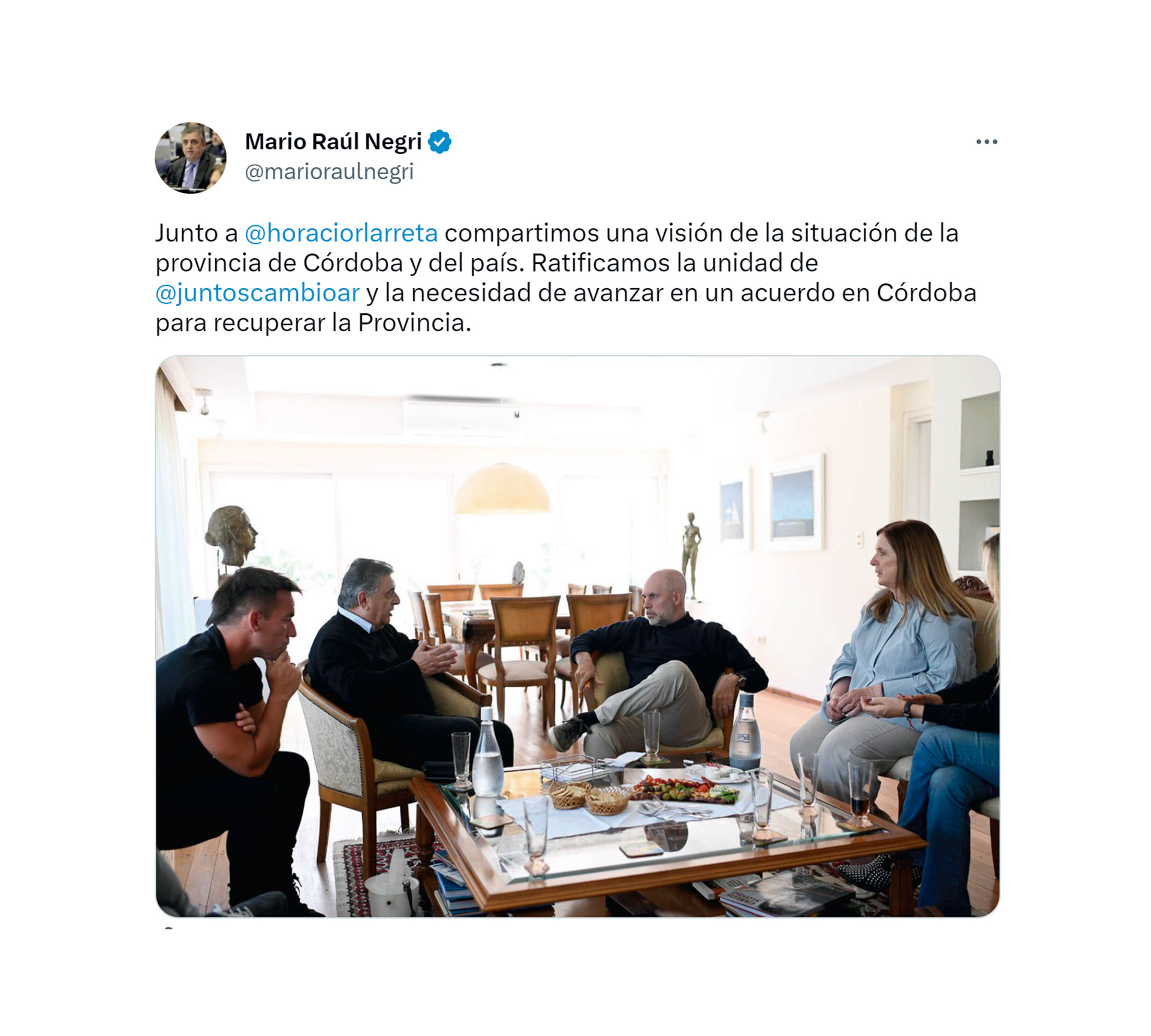 Mario Negri publicó una foto en sus redes sociales con Horacio Rodríguez Larreta durante la visita a Córdoba
