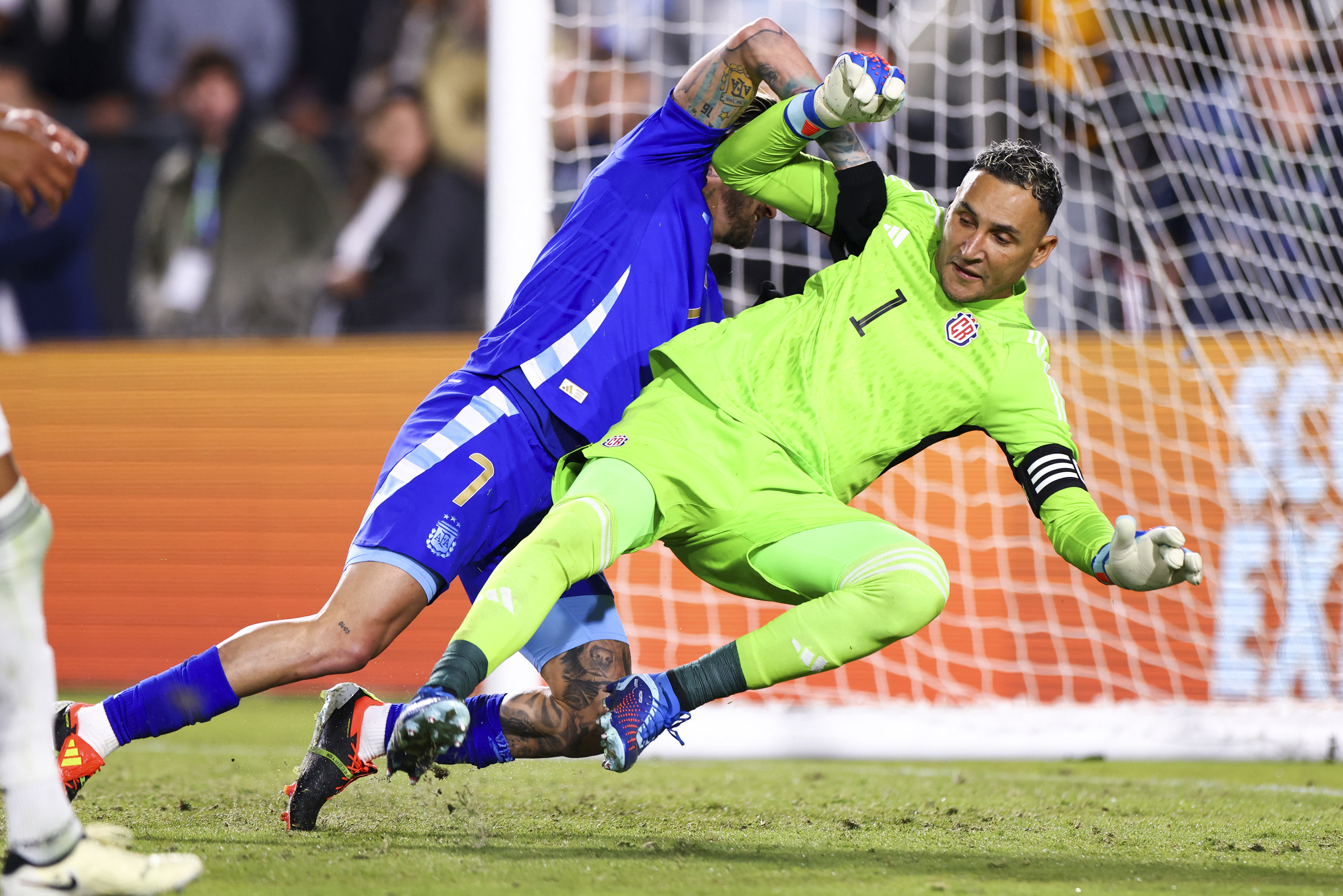 El insulto de Leandro Paredes contra Keylor Navas que la TV no mostró en el  triunfo de Argentina sobre Costa Rica - Infobae