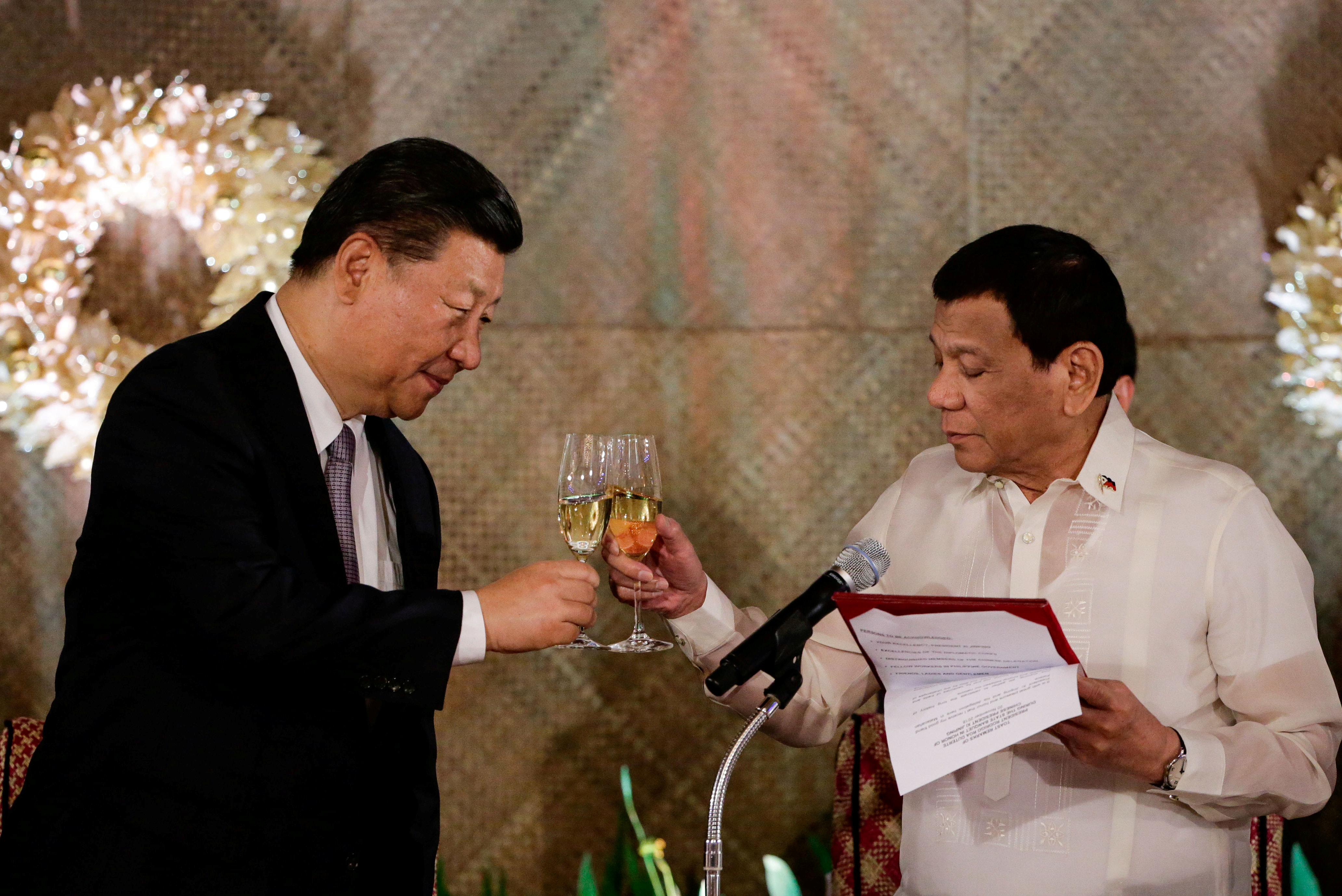 El ex presidente filipino, Rodrigo Duterte, fue un aliado del régimen de Xi Jinping. (Mark Cristino/Pool via Reuters)