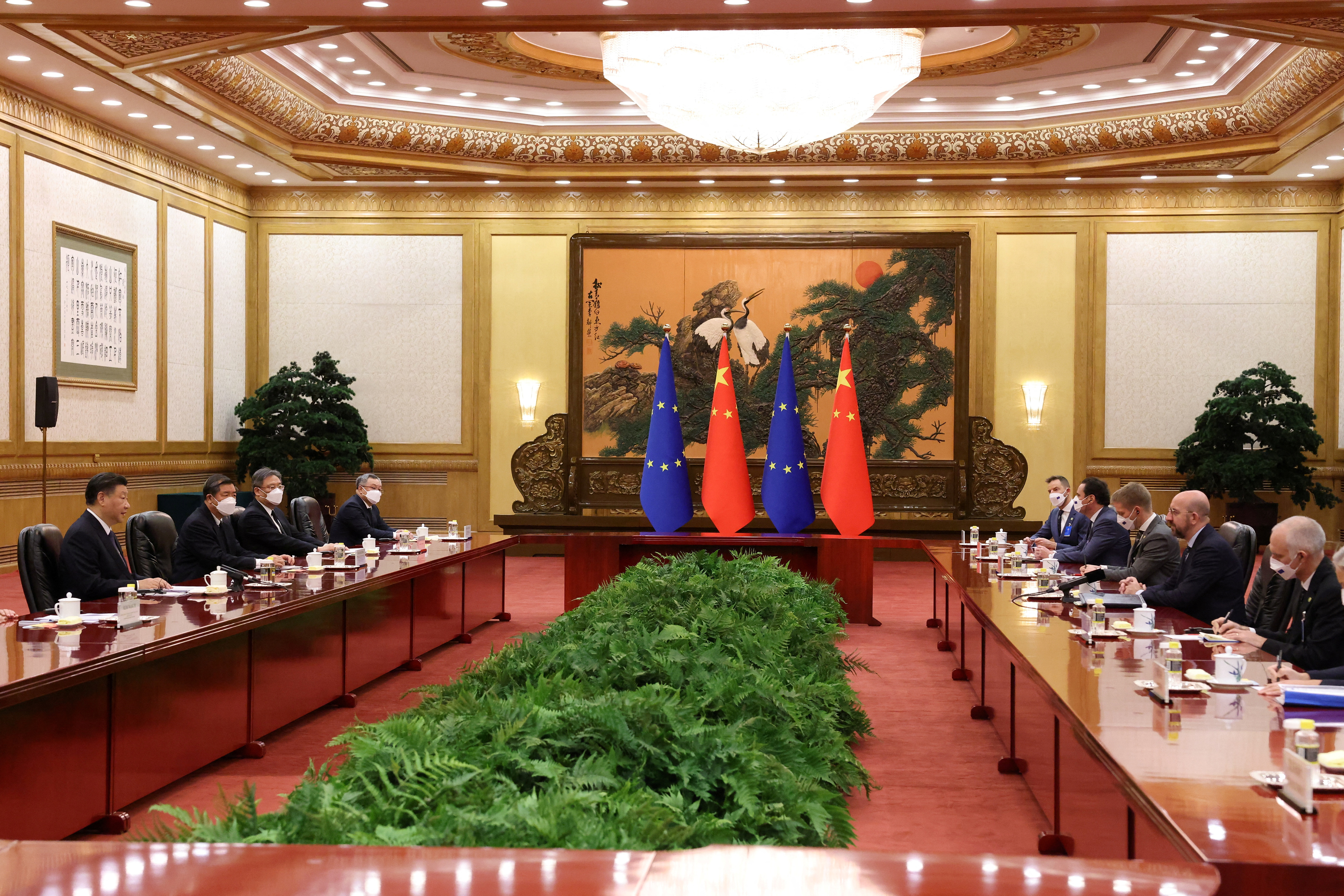 El presidente del Consejo Europeo, Charles Michel, asiste a una reunión con el presidente chino, Xi Jinping, en el Gran Salón del Pueblo en Beijing, China, el 1 de diciembre de 2022. Unión Europea/Folleto vía REUTERS 