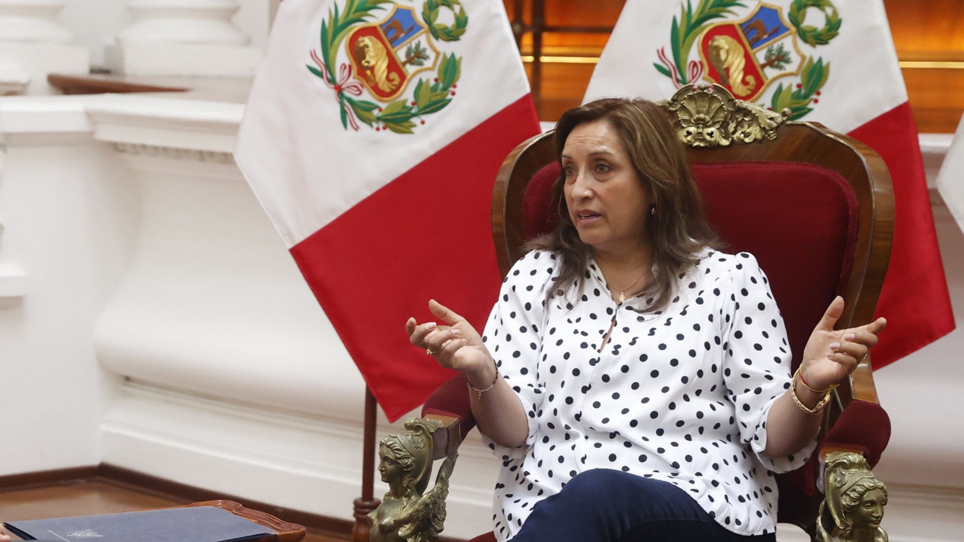 Dina Boluarte, presidenta de la República, brindó una conferencia de prensa a la prensa extranjera por las protestas en Perú.
