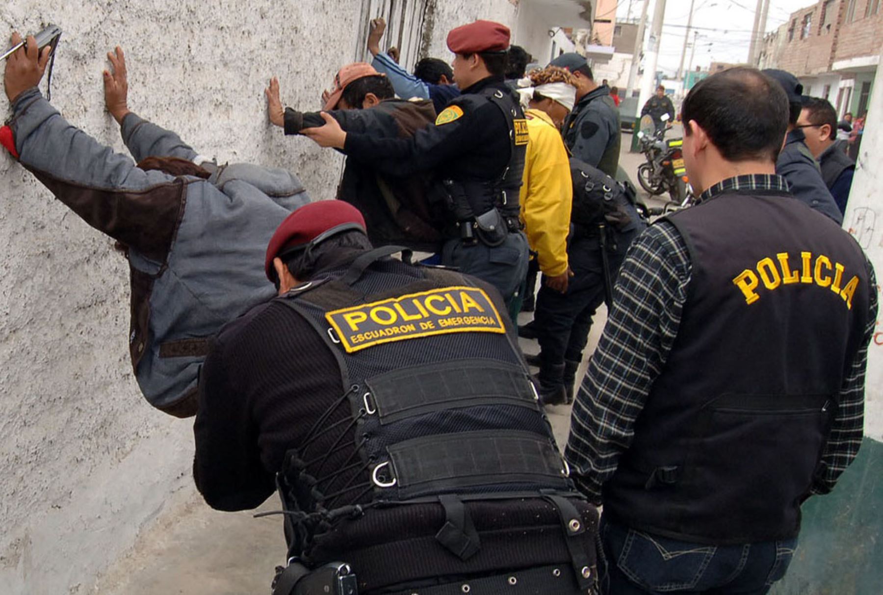 Más de 323 mil delincuentes fueron detenidos por PNP desde el inicio del actual Gobierno. (Andina)
