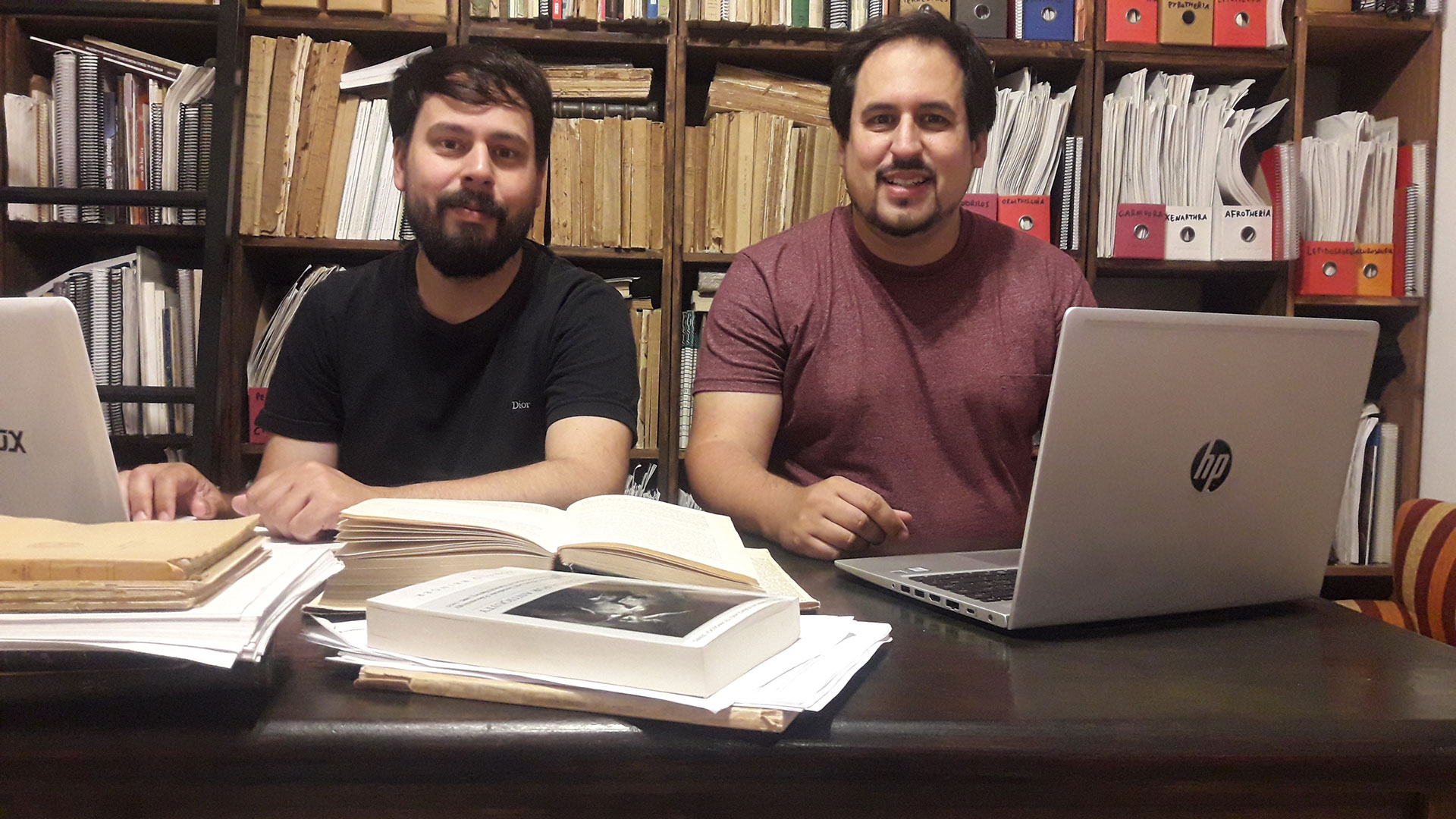 Agustín Agnolín (left) and Federico Agnolín, CONICET researchers and authors of the study.  One is dedicated to archeology and the other to paleontology/Archive