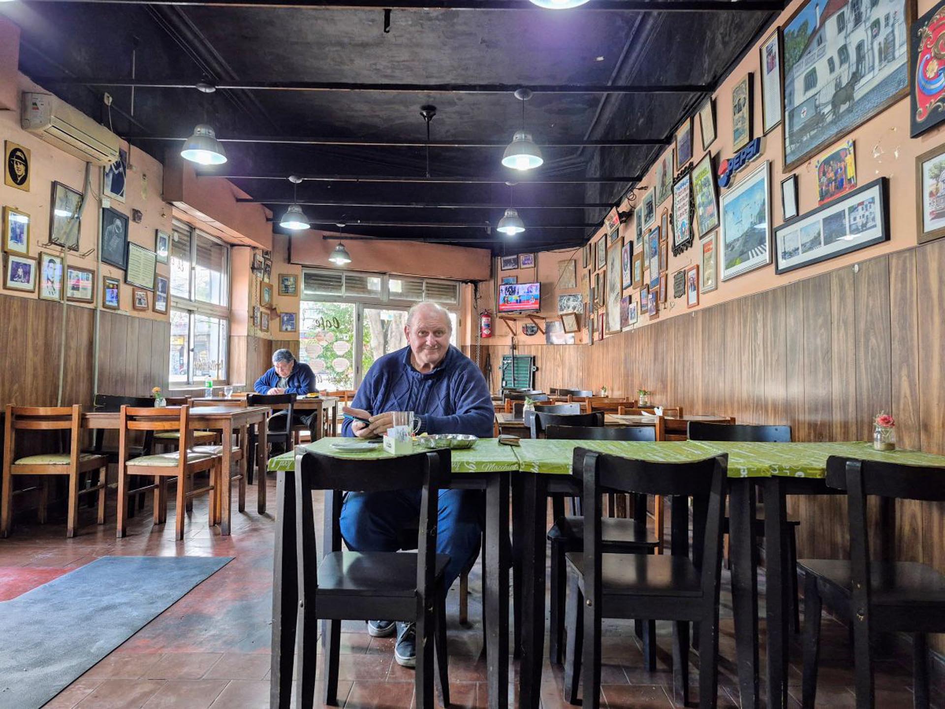 Cafetines de Buenos Aires: tango, boxeo y los versos de la canción “Sur” de Homero Manzi que se distinguen desde el bar El Buzón