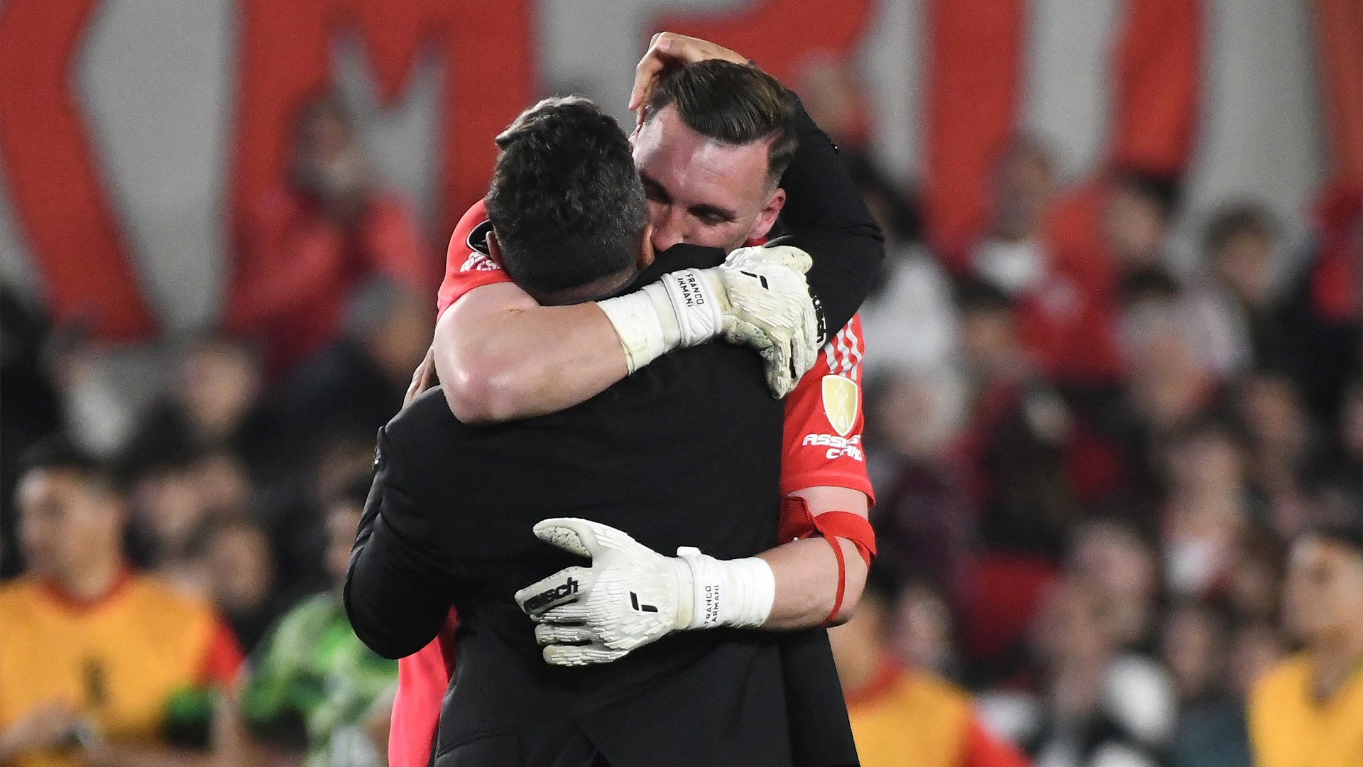 Se completó la primera colocación del nuevo bono: Caputo tomó 1 de cada 5 dólares que le ofrecieron