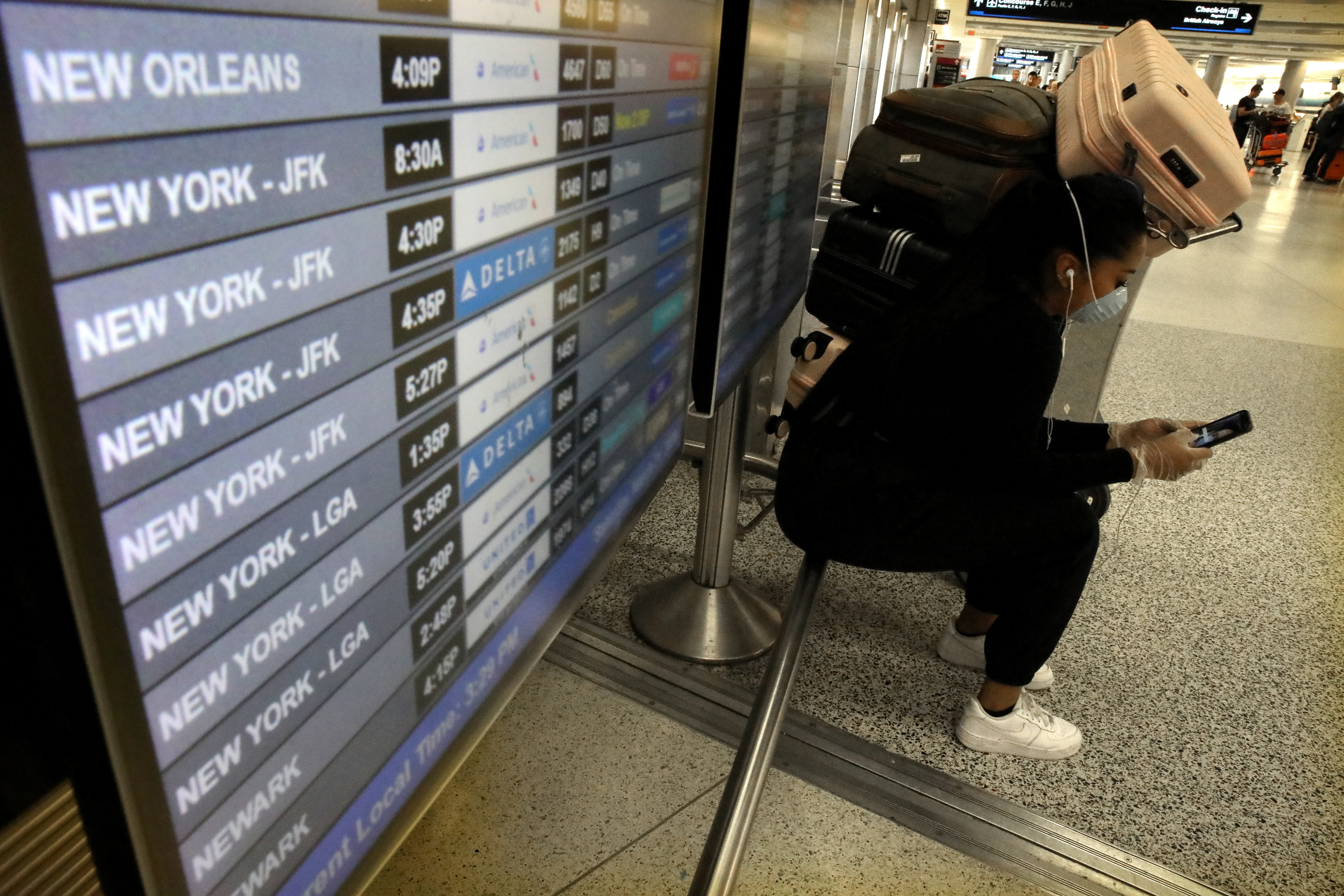 Las cifras anteriores reflejan el repunte que goza el aeropuerto de Miami a partir de la pandemia (REUTERS/Carlos Barria)