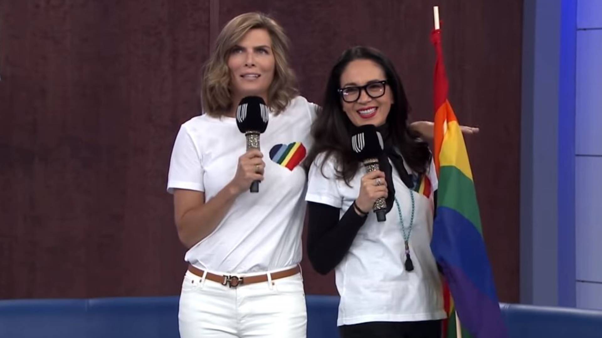 Montserrat Oliver y Yolanda Andrade han celebrado  la diversidad sexual en su programa 
(Foto: unicable)