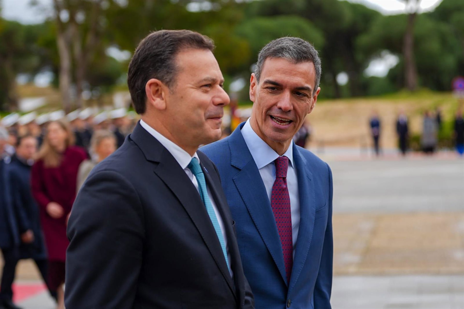 Feijóo acusa a Sánchez de "polemizar con Trump" pero luego "acercarse a su  embajador en privado": "Como siempre, miente" - Infobae