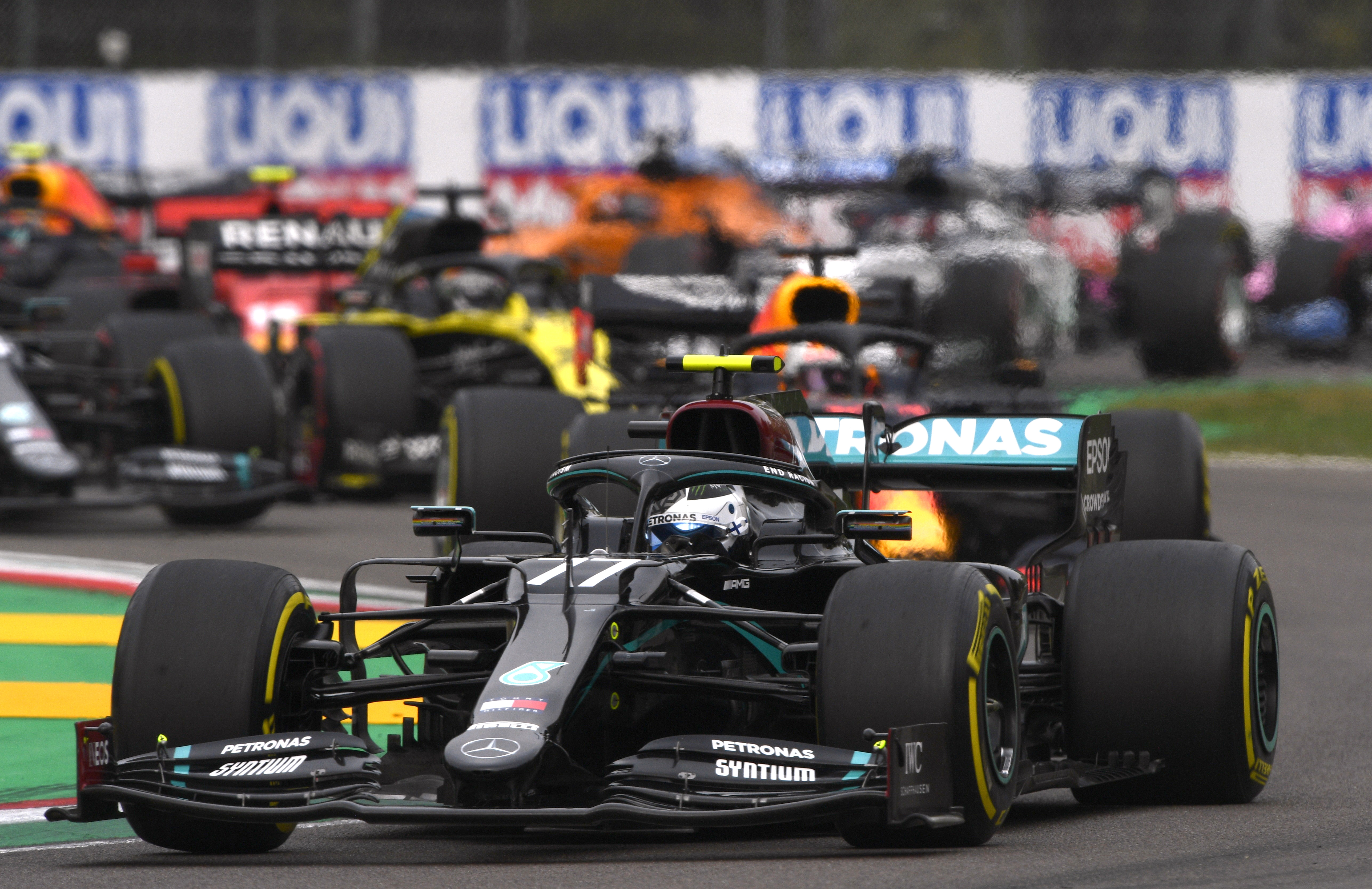 La temporada 2021 de la Fórmula 1 contará de 23 fechas (Foto: Reuters/Rudy Carezzevoli)